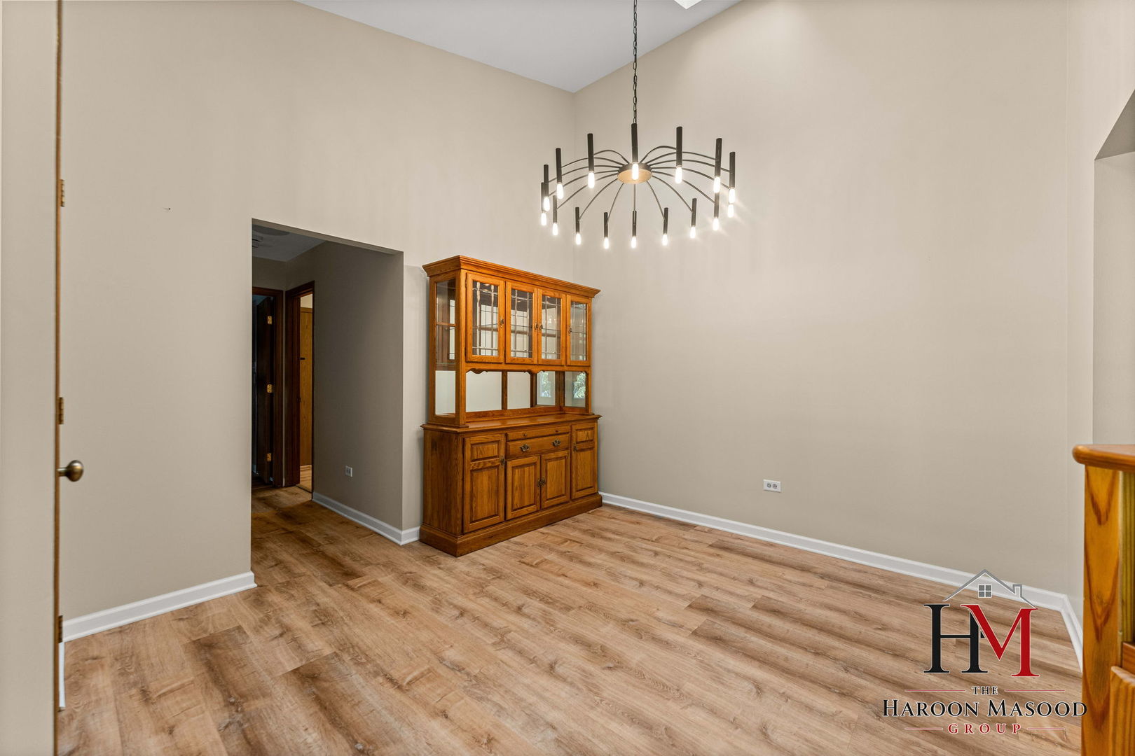 9241 Windsor Parkway Property Photo 7
