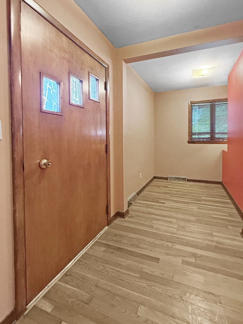 1107 E Fairlawn Drive Property Photo 3
