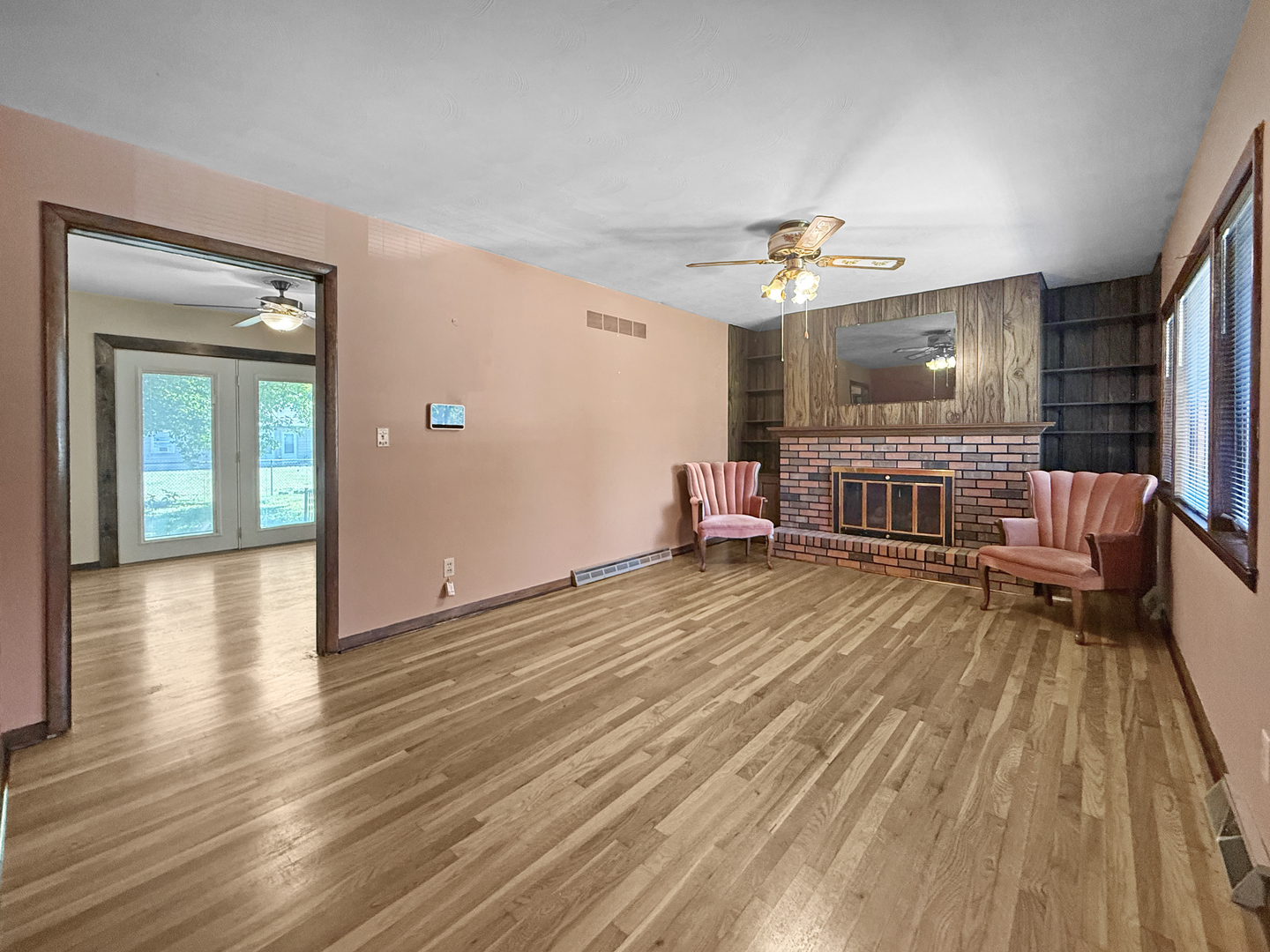 1107 E Fairlawn Drive Property Photo 5