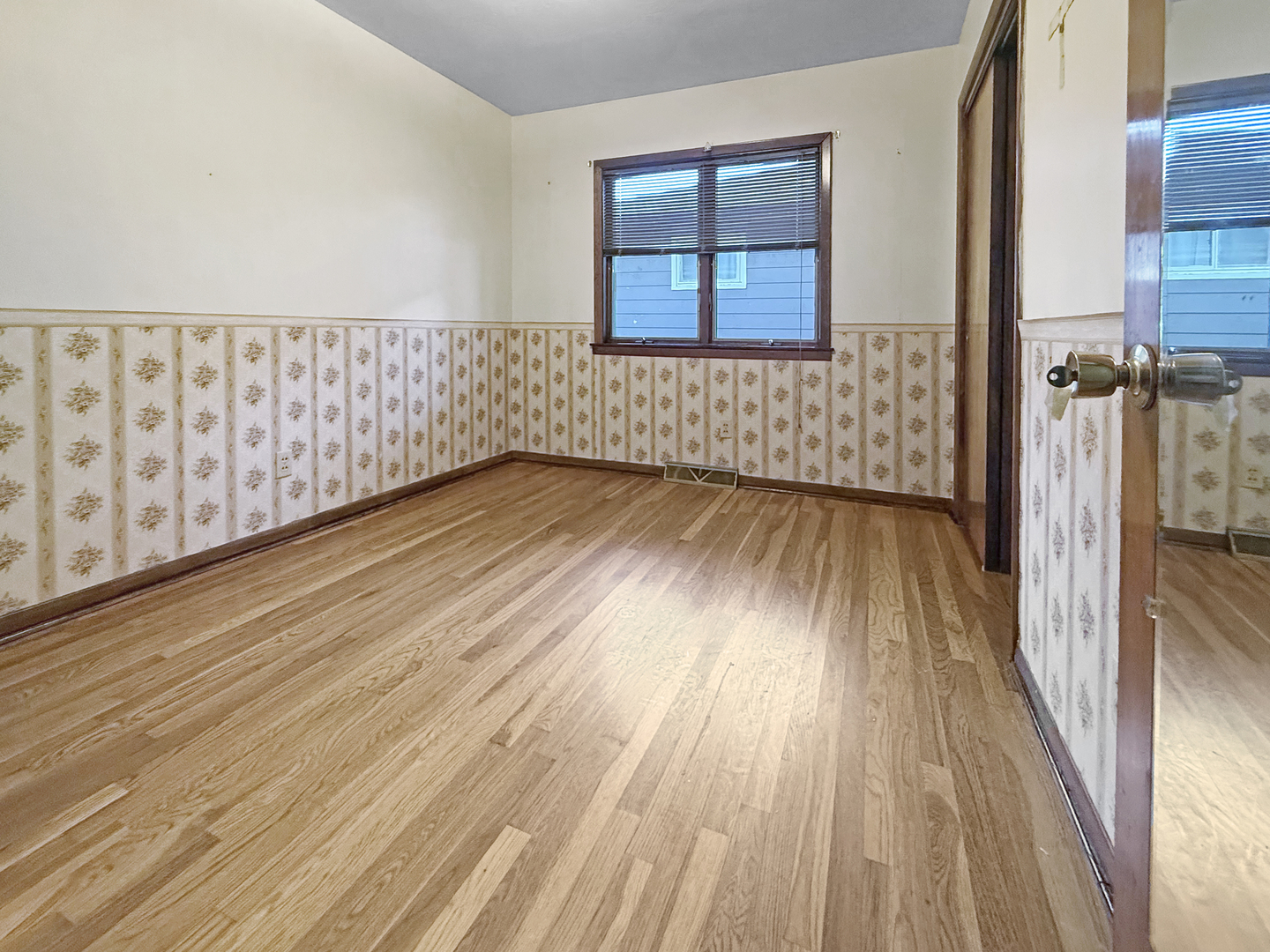 1107 E Fairlawn Drive Property Photo 13