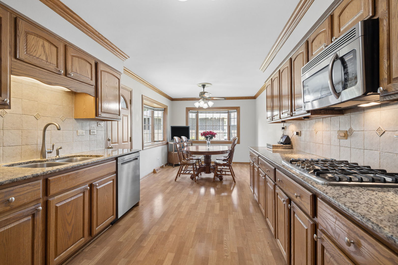 7802 Sawyer Road Property Photo 8