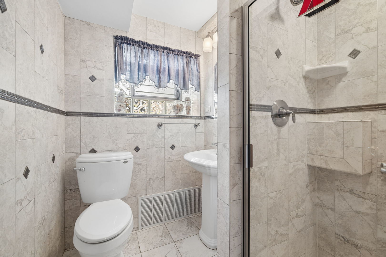 7802 Sawyer Road Property Photo 20
