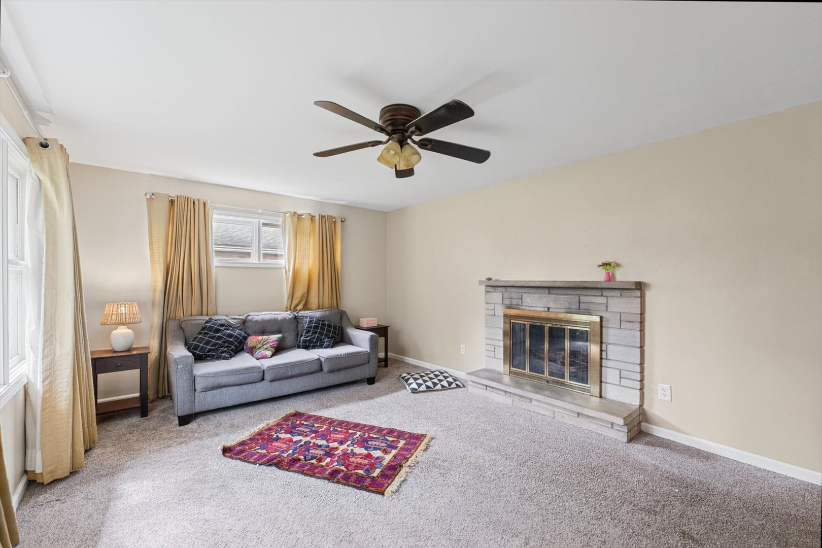 1407 W John Street Property Photo 5
