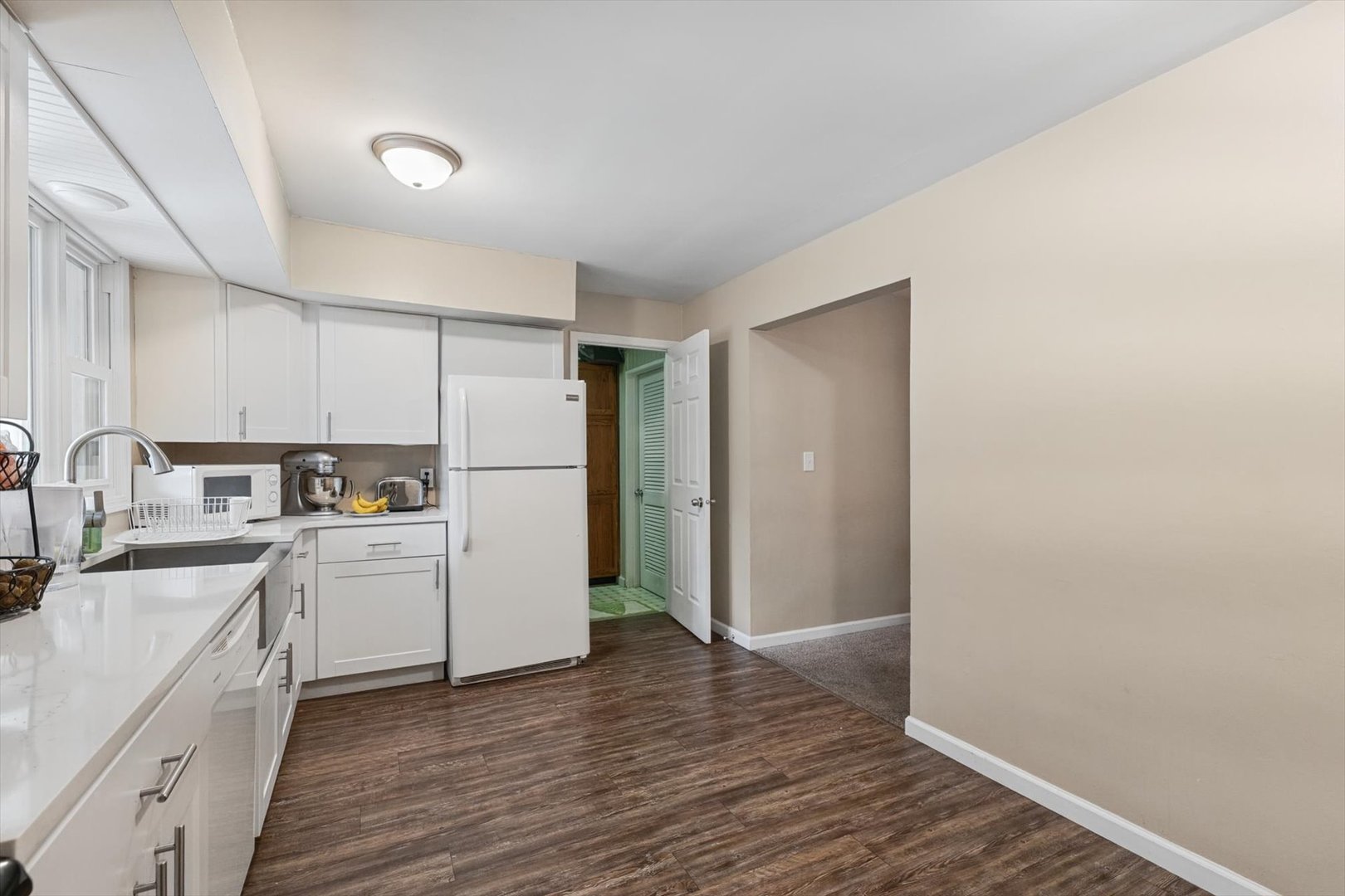 1407 W John Street Property Photo 13