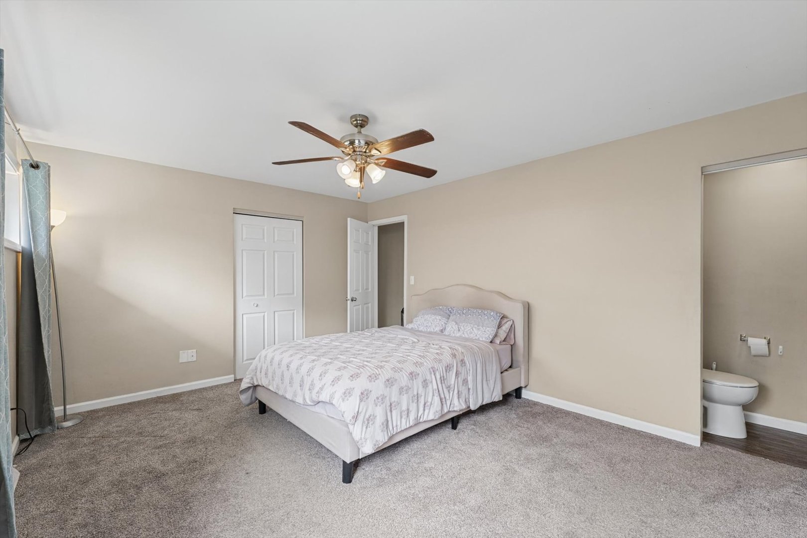 1407 W John Street Property Photo 20