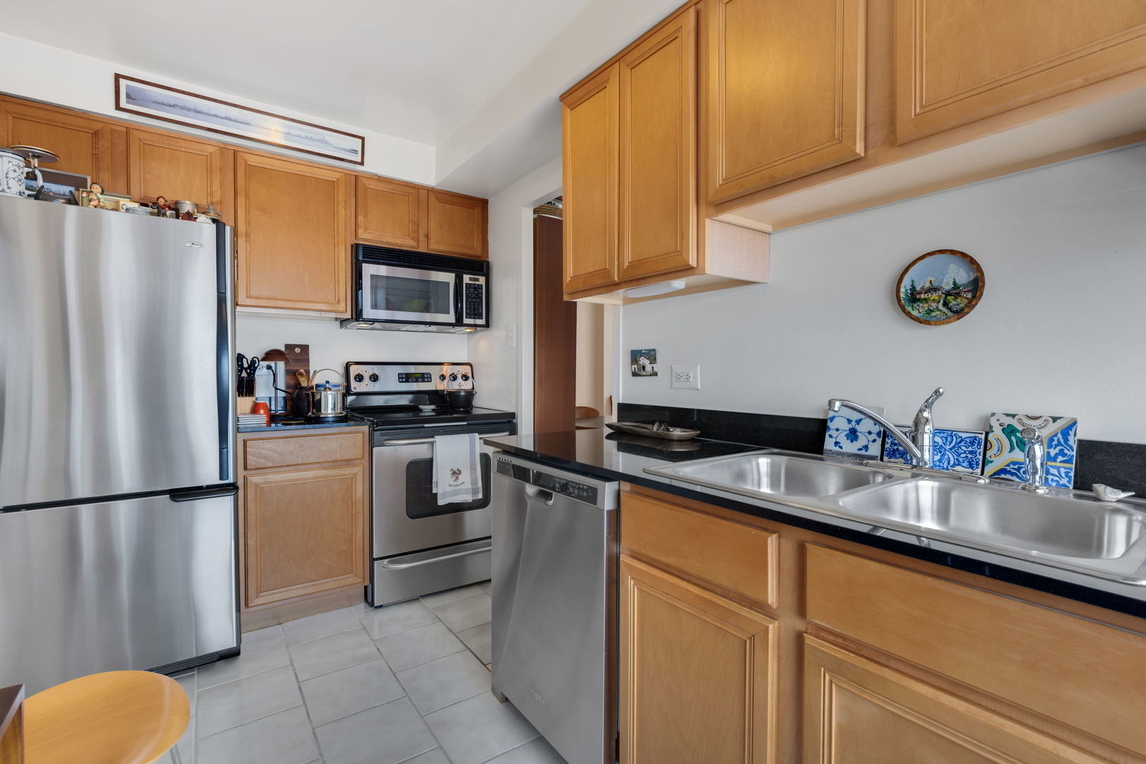 6030 N Sheridan Road 901 Property Photo 5