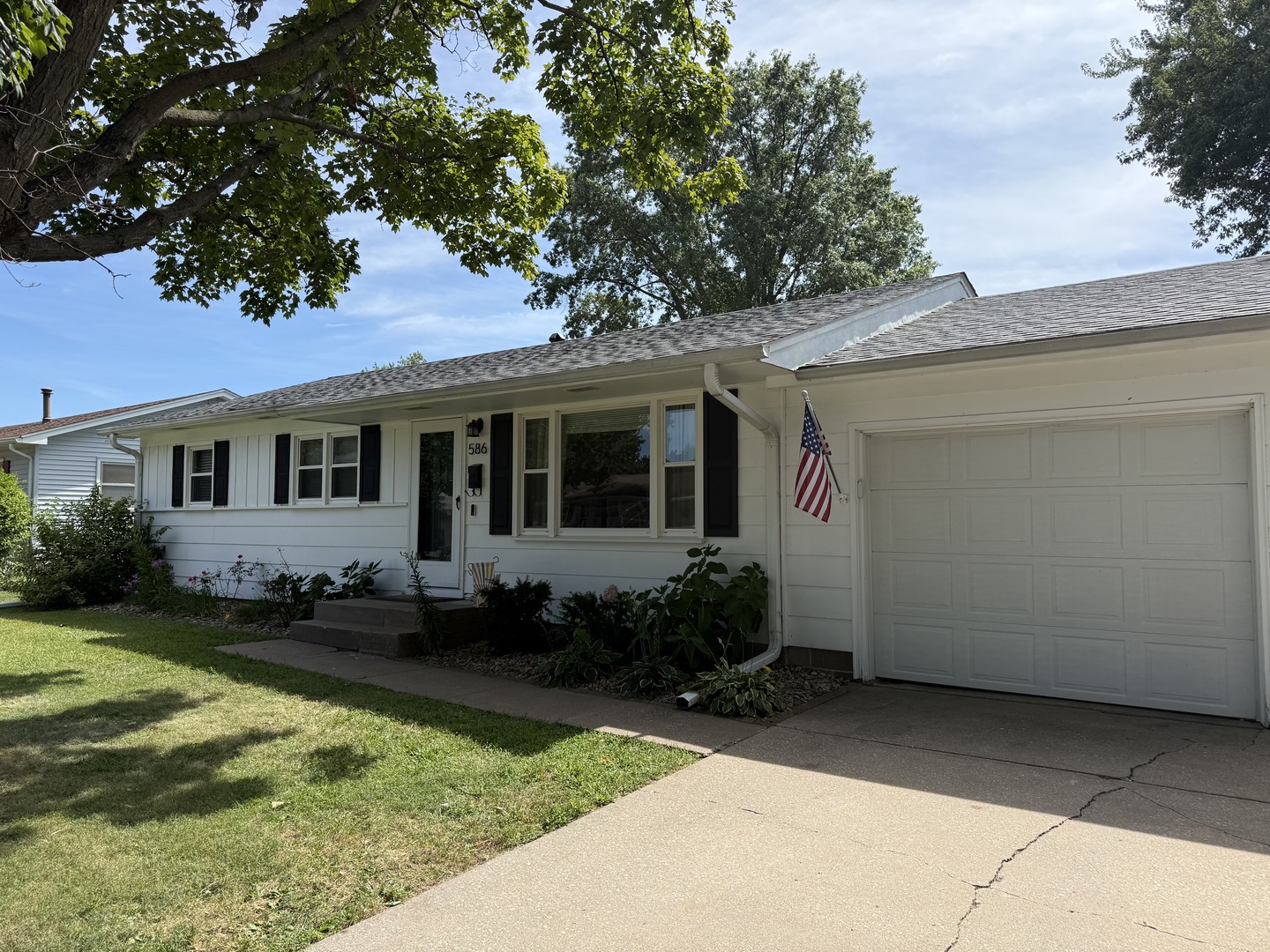 586 33rd Avenue Property Photo 1