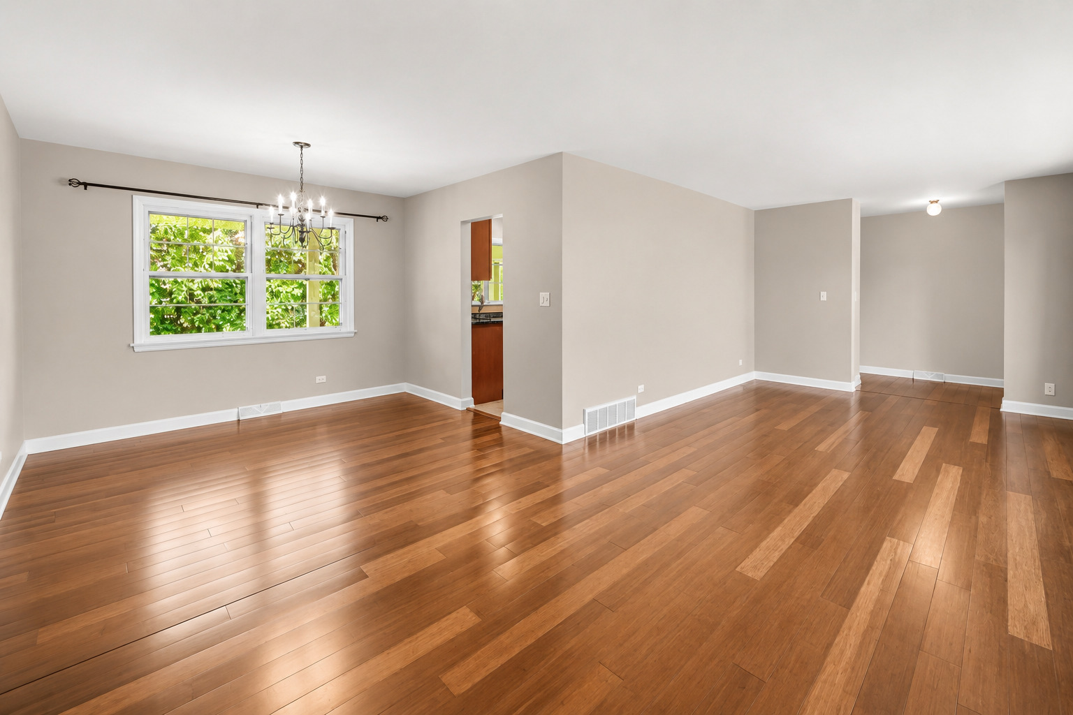 824 Skyline Drive Property Photo 7