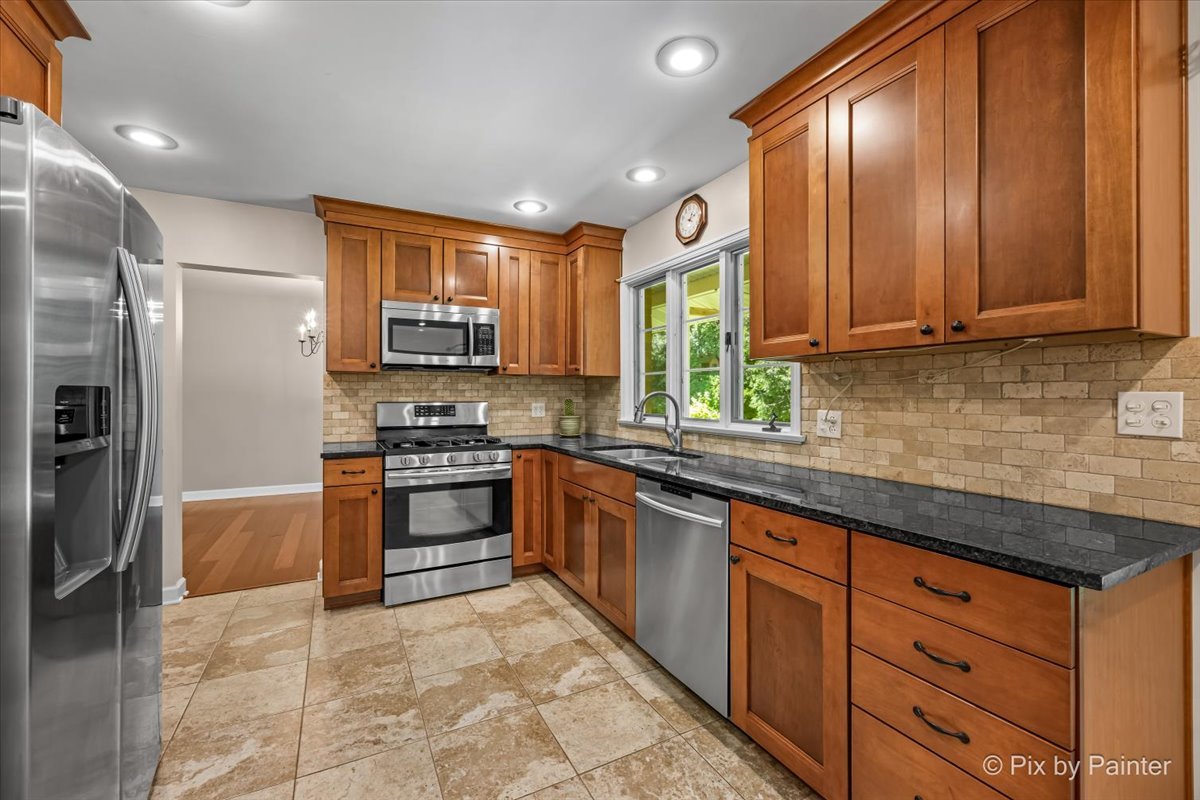 824 Skyline Drive Property Photo 12