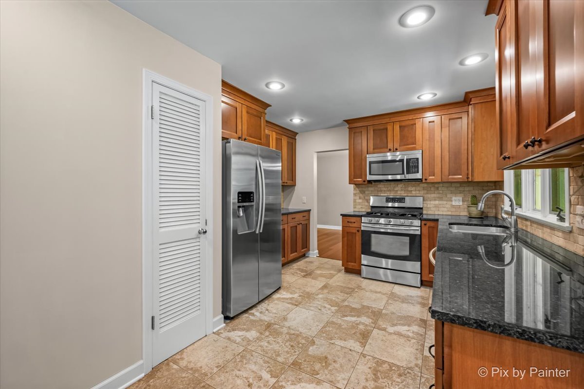 824 Skyline Drive Property Photo 13