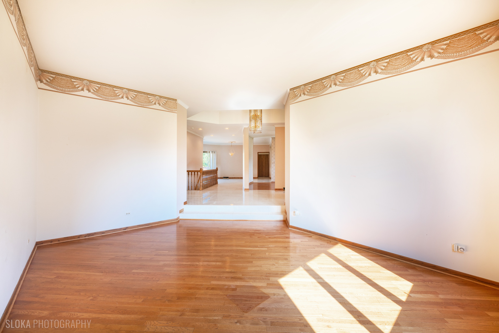 22w569 Glen Court Property Photo 28