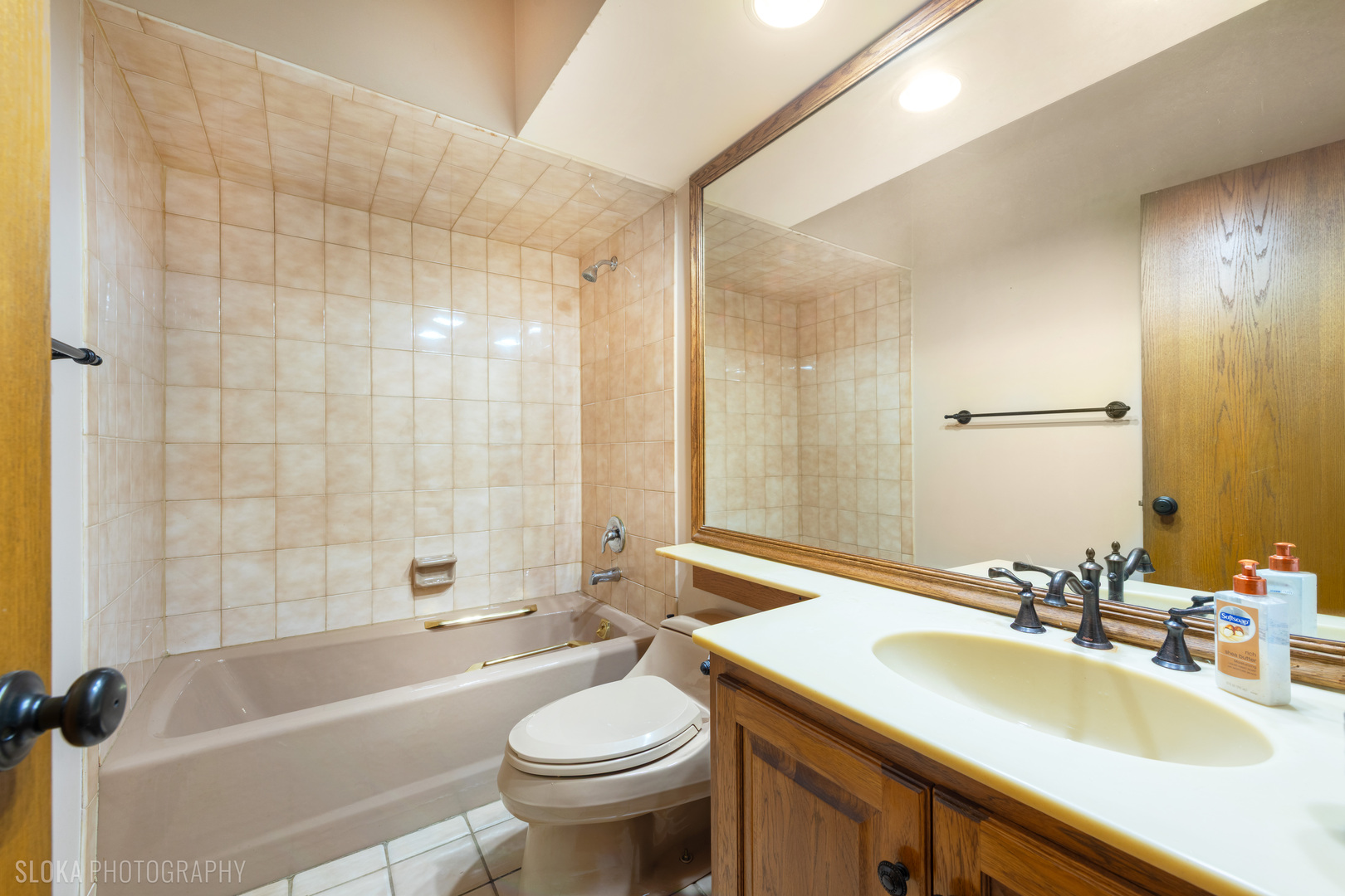 22w569 Glen Court Property Photo 46