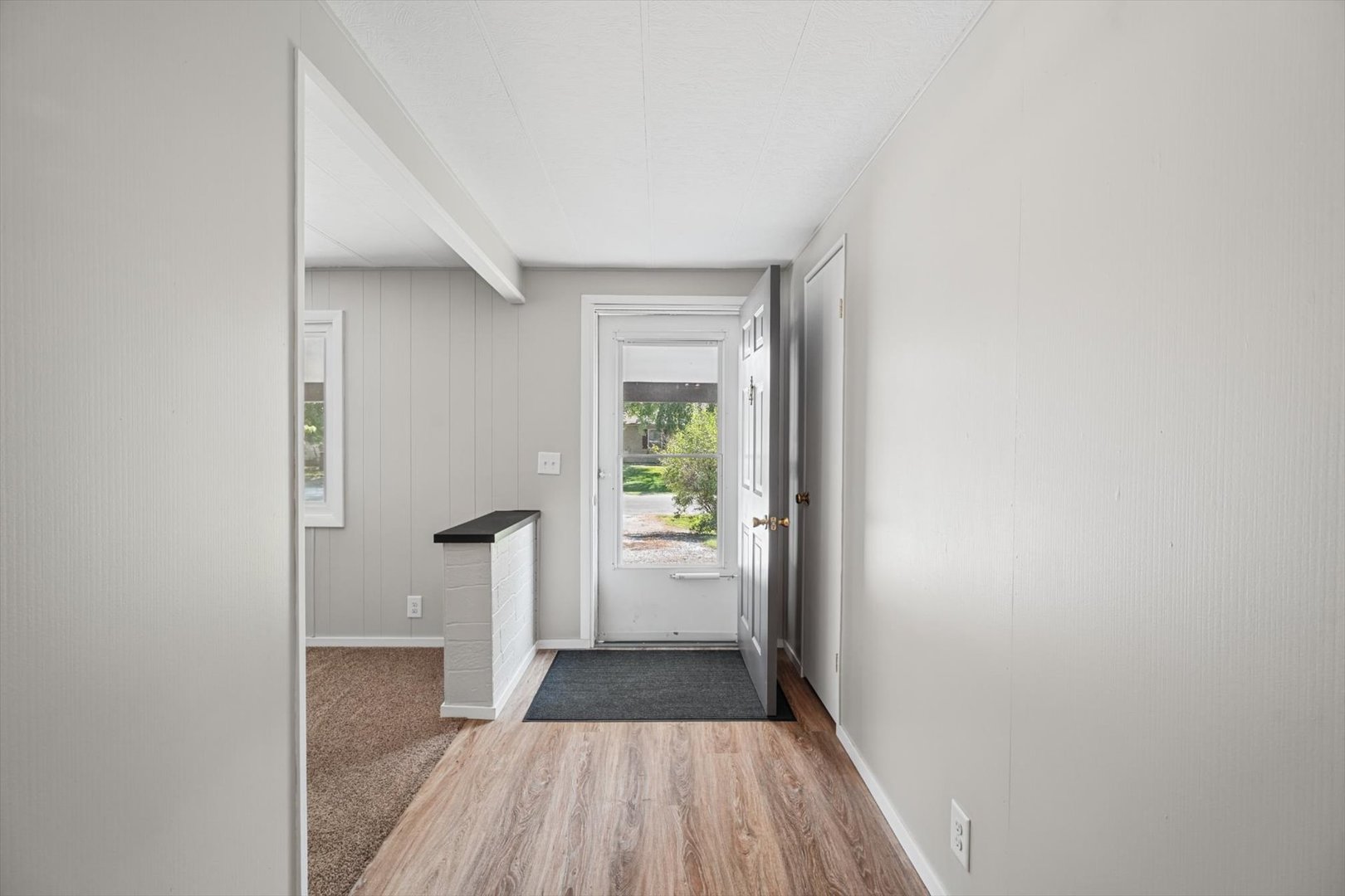 702 W Park Street Property Photo 6