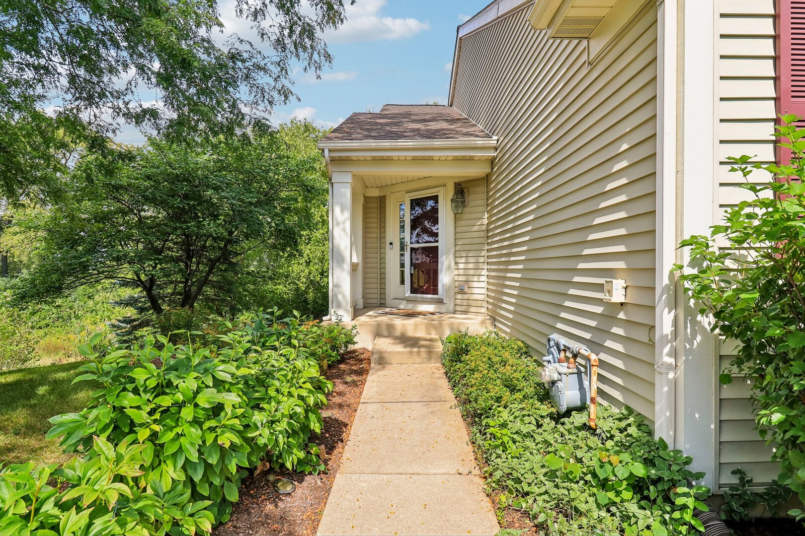 1320 Waverly Drive Property Photo 2