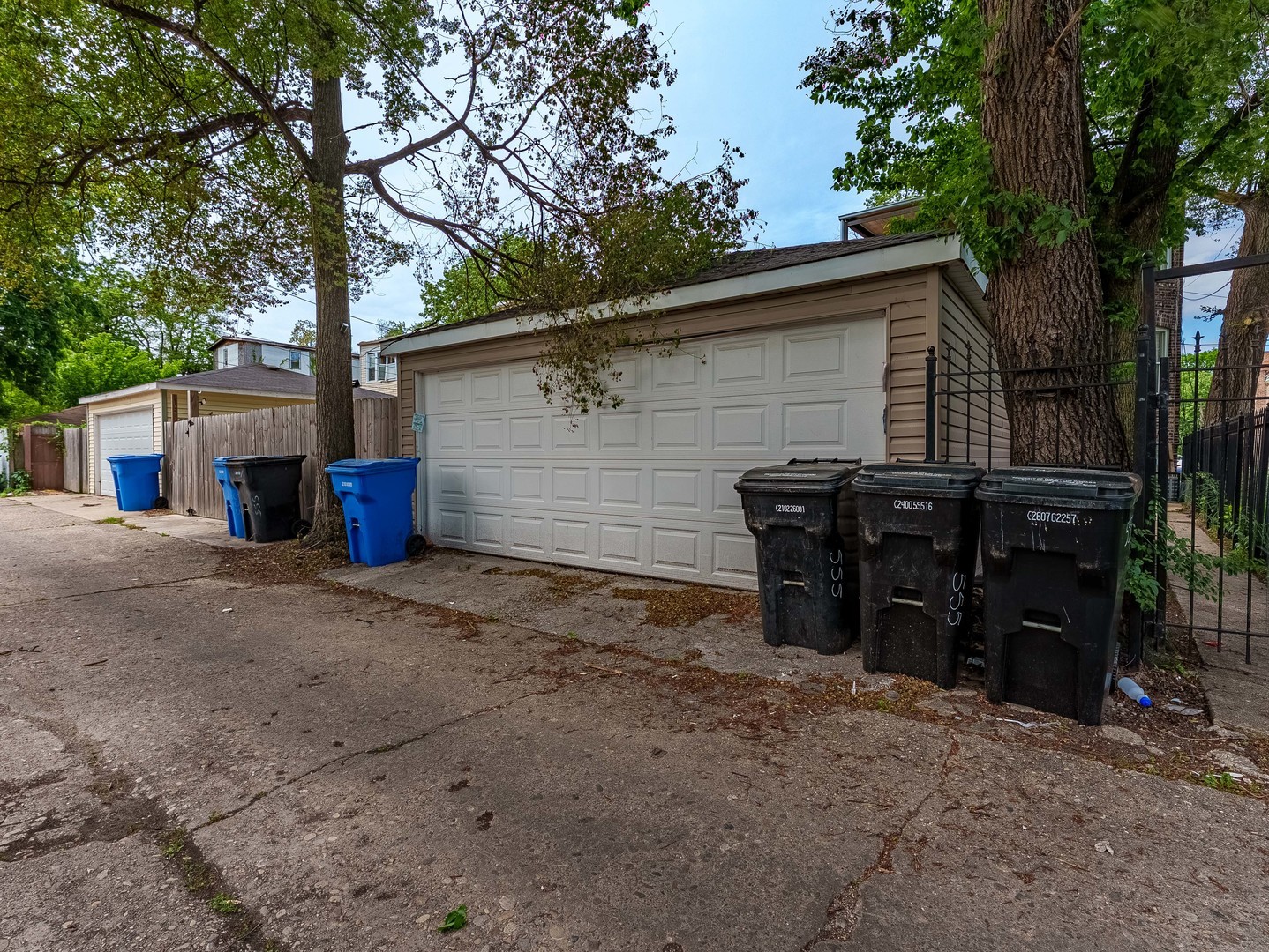 555 N Lawler Avenue G Property Photo 23