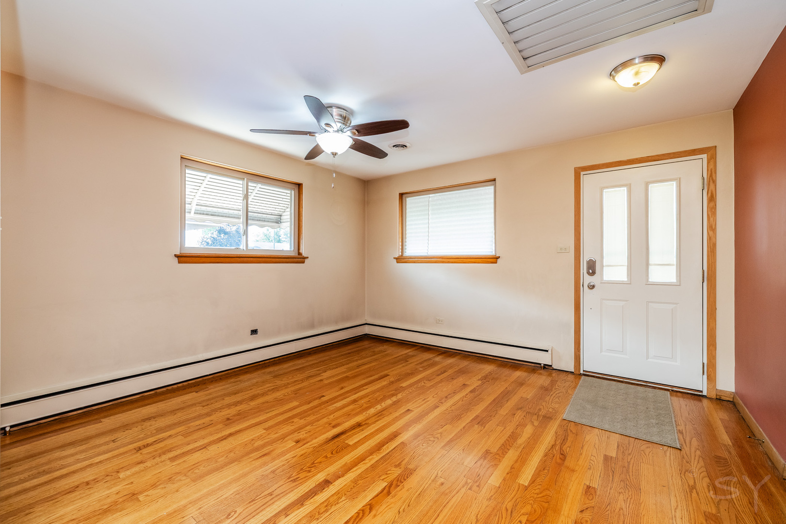 11355 S Hamlin Avenue Property Photo 2