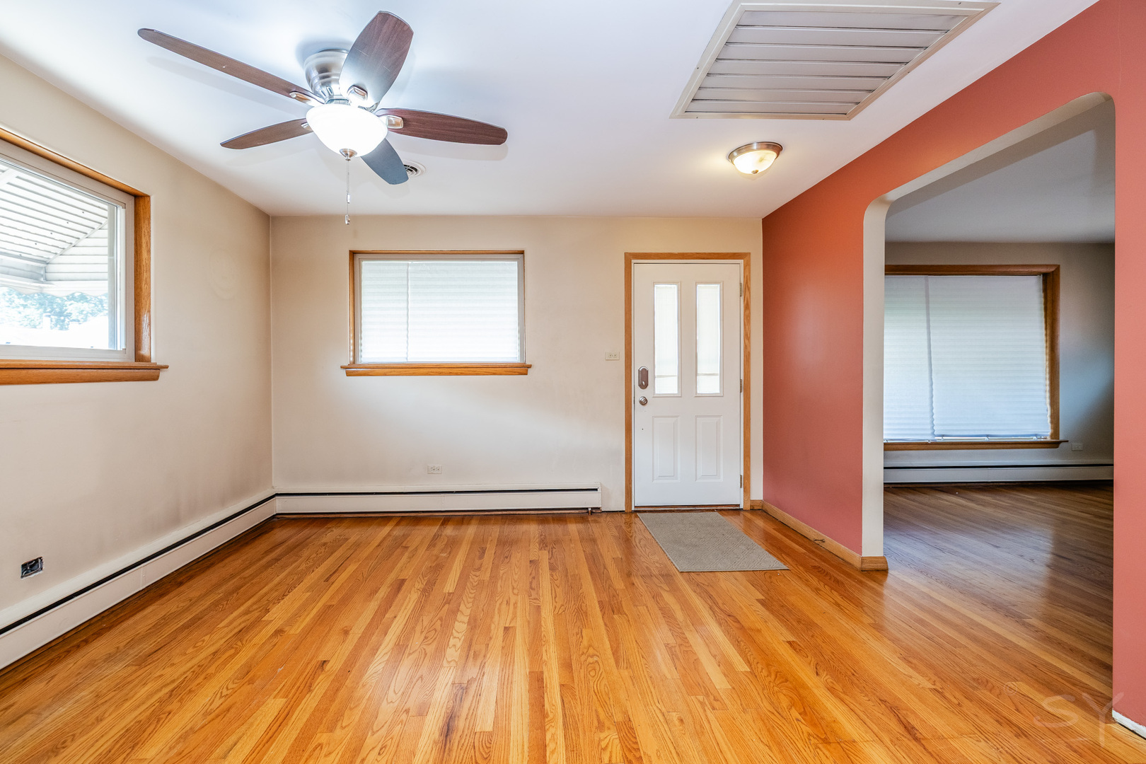 11355 S Hamlin Avenue Property Photo 3