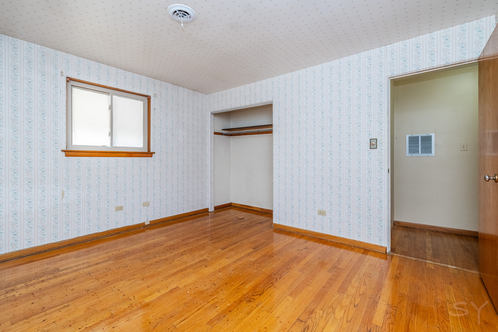 11355 S Hamlin Avenue Property Photo 16