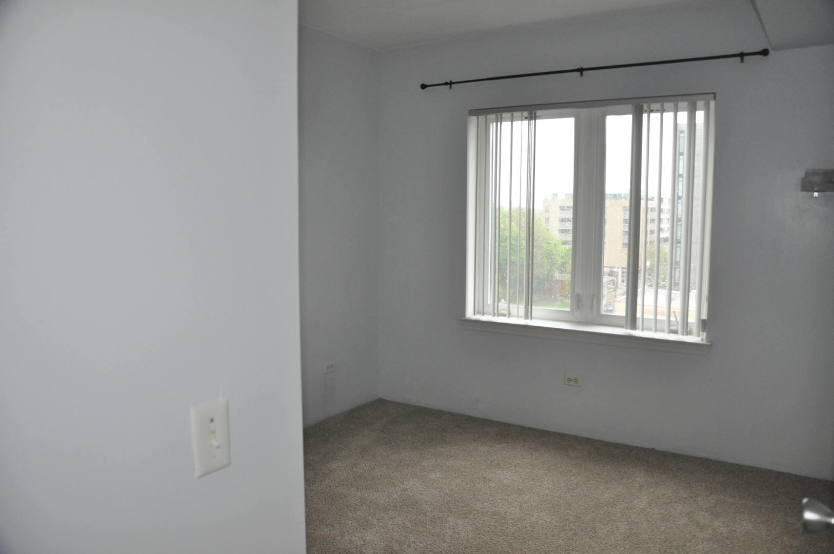 811 Chicago Avenue 703 Property Photo 6