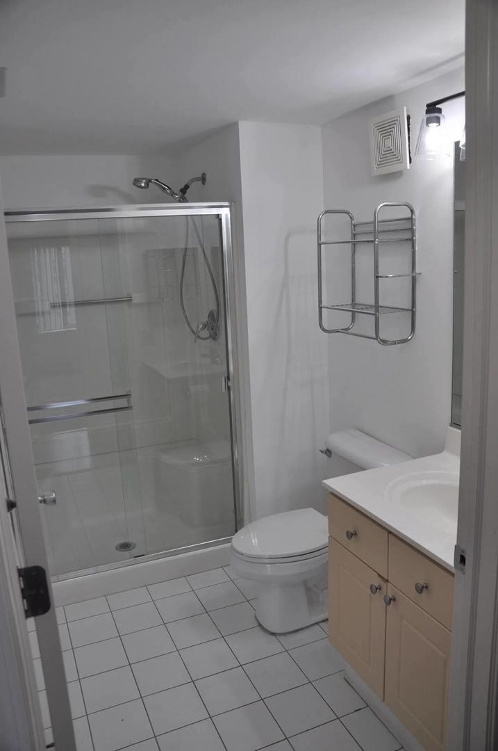 811 Chicago Avenue 703 Property Photo 8
