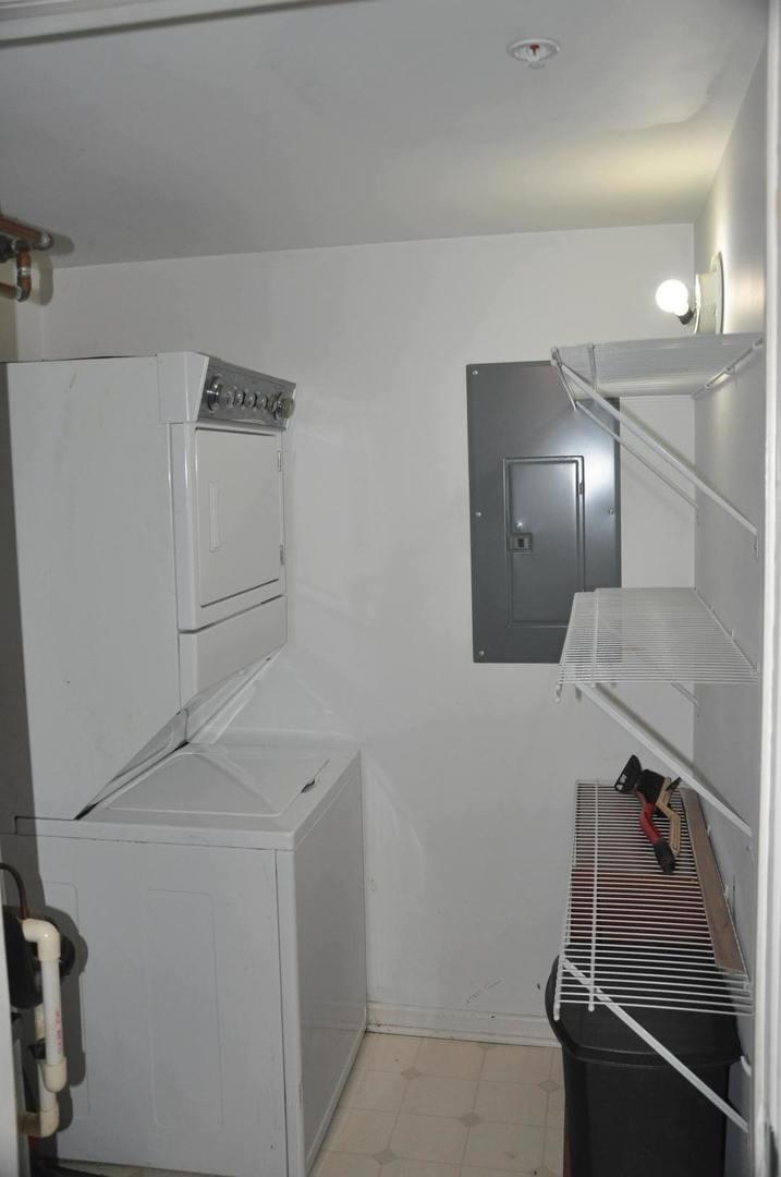 811 Chicago Avenue 703 Property Photo 11