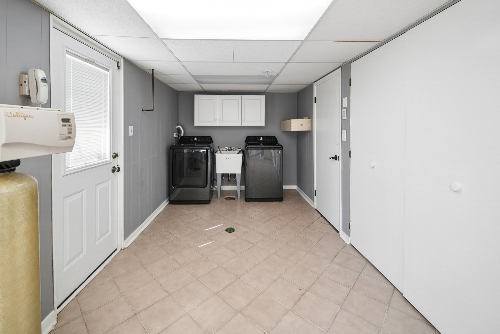 568 N Plamondon Drive Property Photo 23