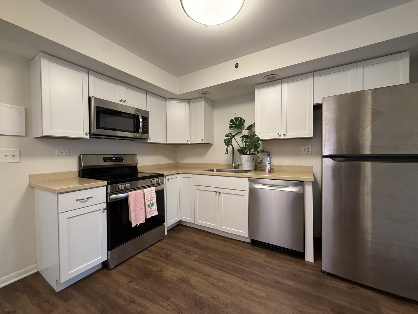 720 N Austin Boulevard Gnw Property Photo 2