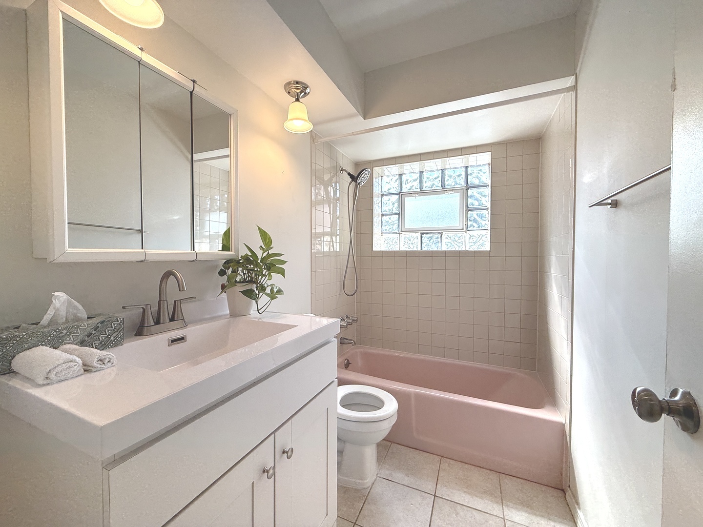 720 N Austin Boulevard Gnw Property Photo 8