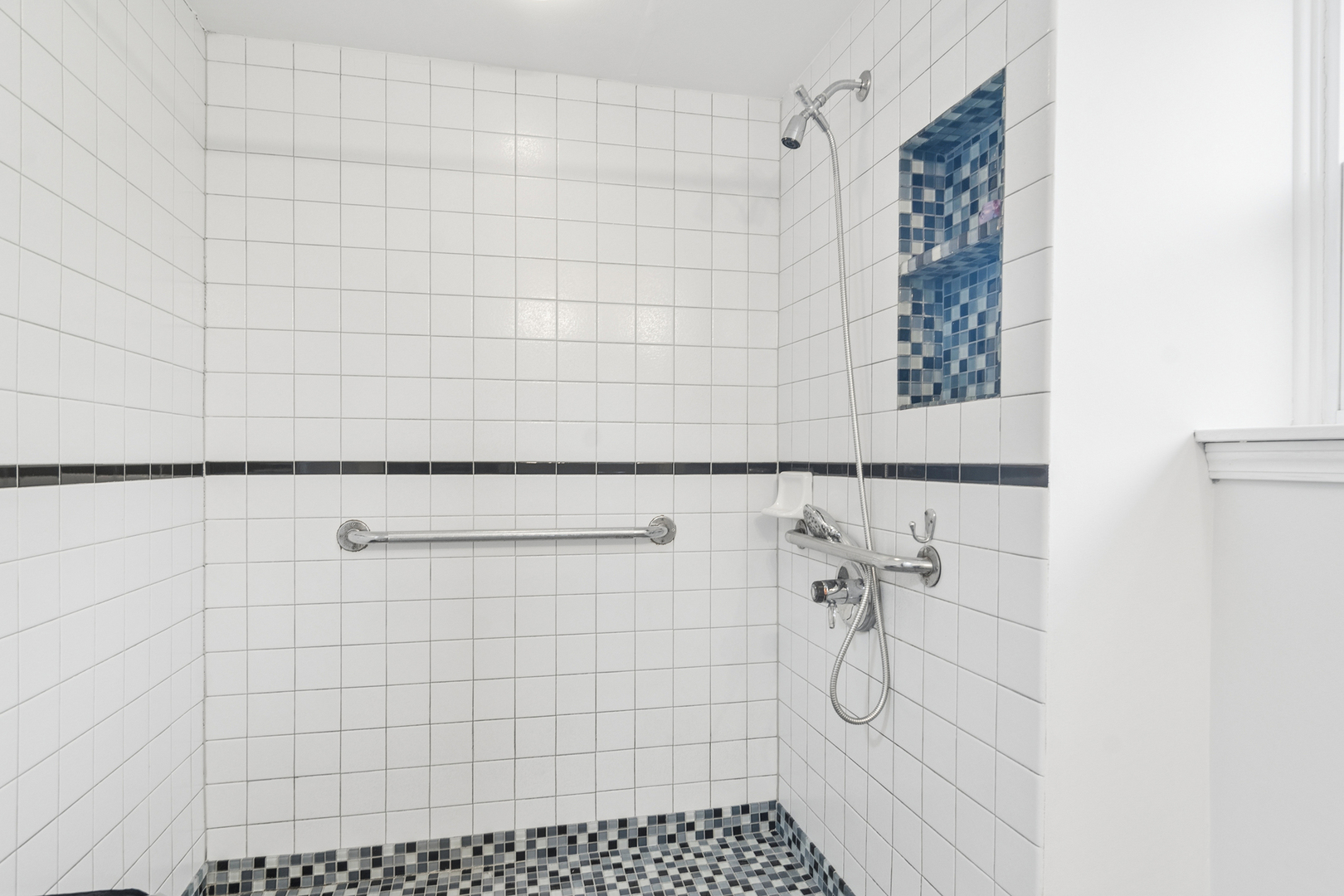 1120 Valley Stream Drive Property Photo 19