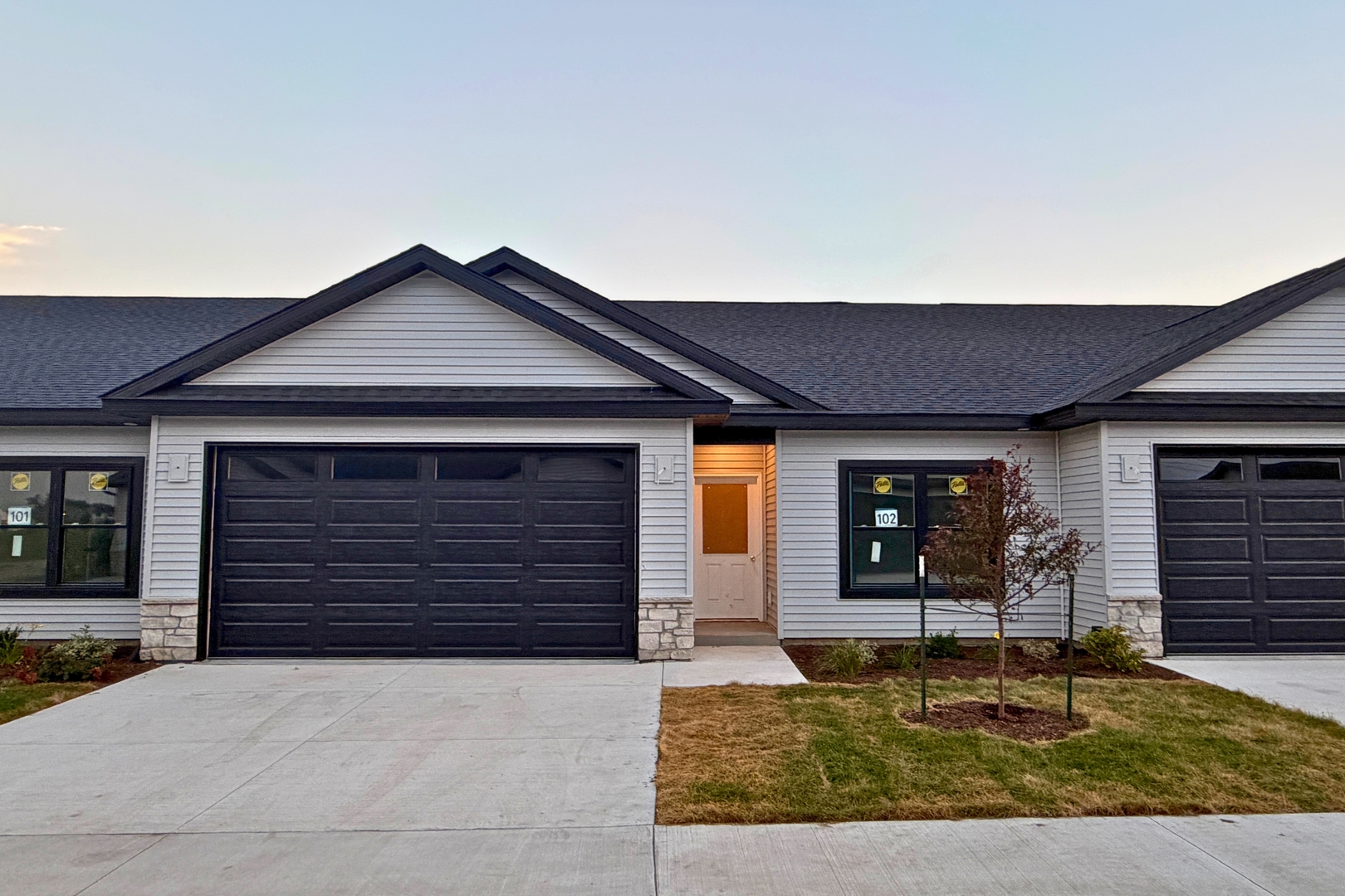 1716 Redbud Circle 102 Property Photo 1