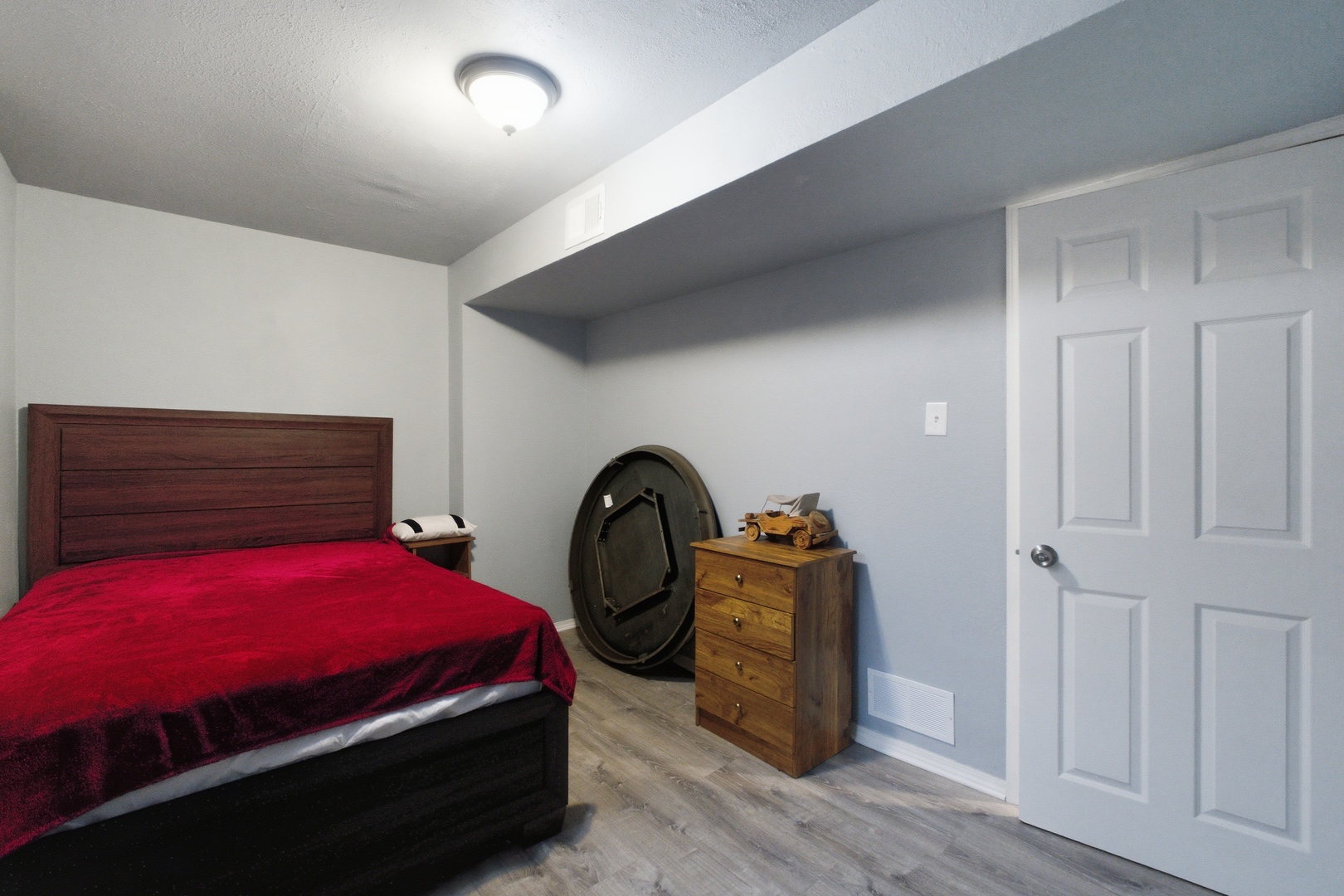 6909 S Ada Street Property Photo 15
