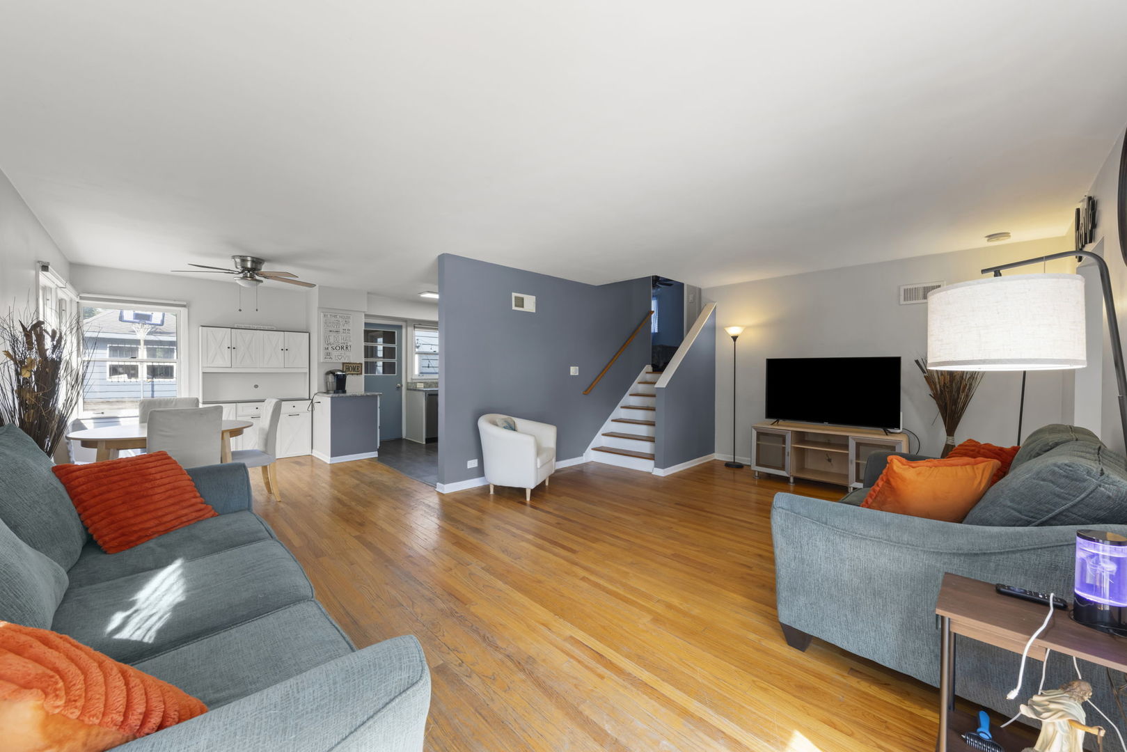 834 S Michigan Avenue Property Photo 4