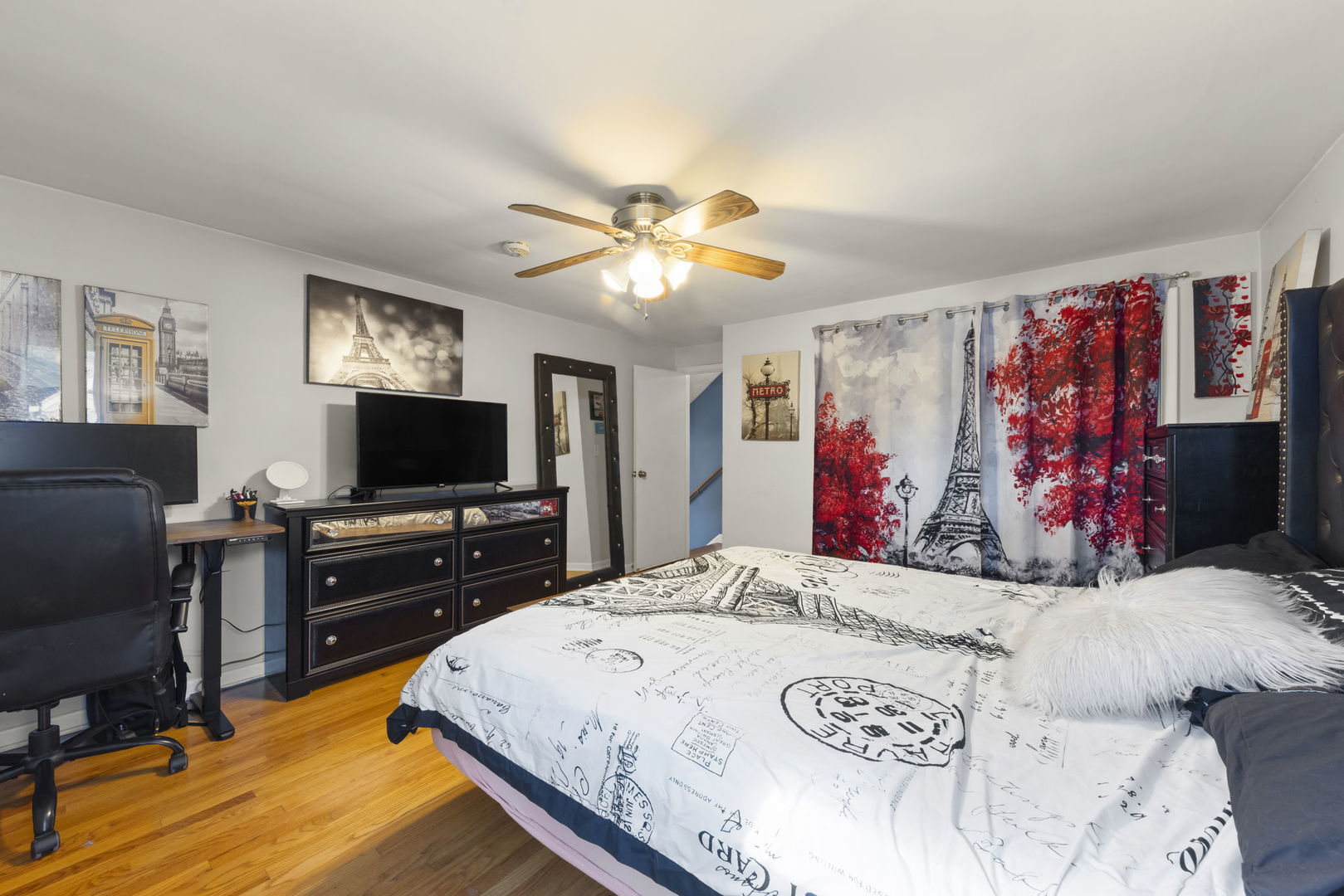 834 S Michigan Avenue Property Photo 8