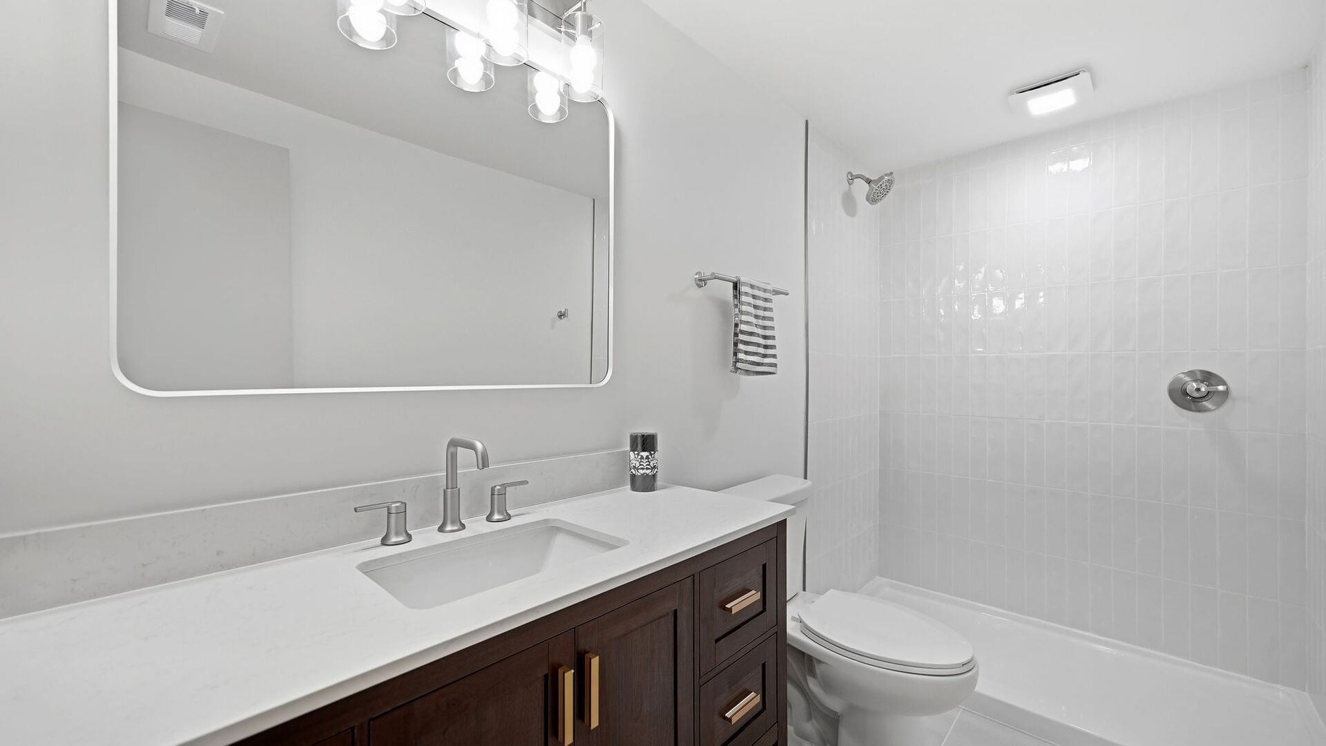 624 Holbrook Avenue Property Photo 18