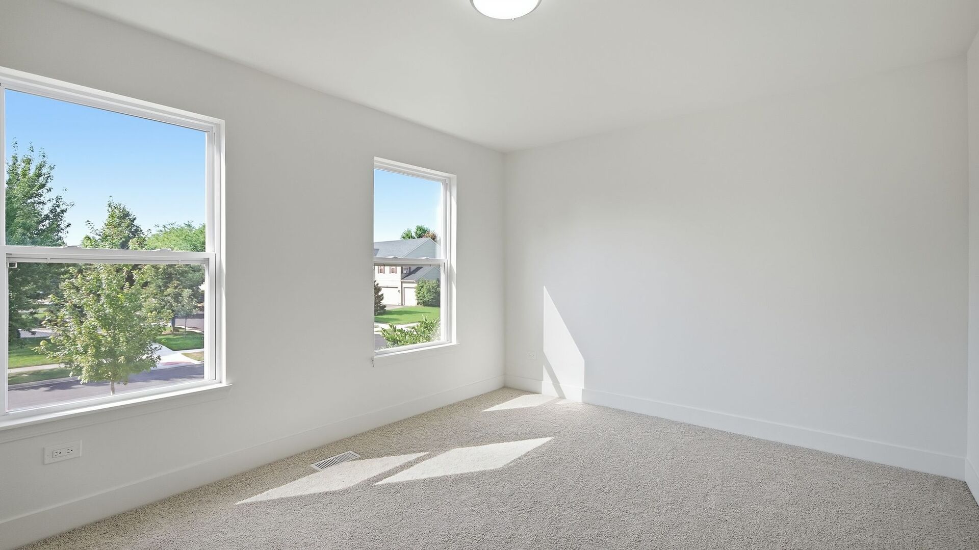 624 Holbrook Avenue Property Photo 21