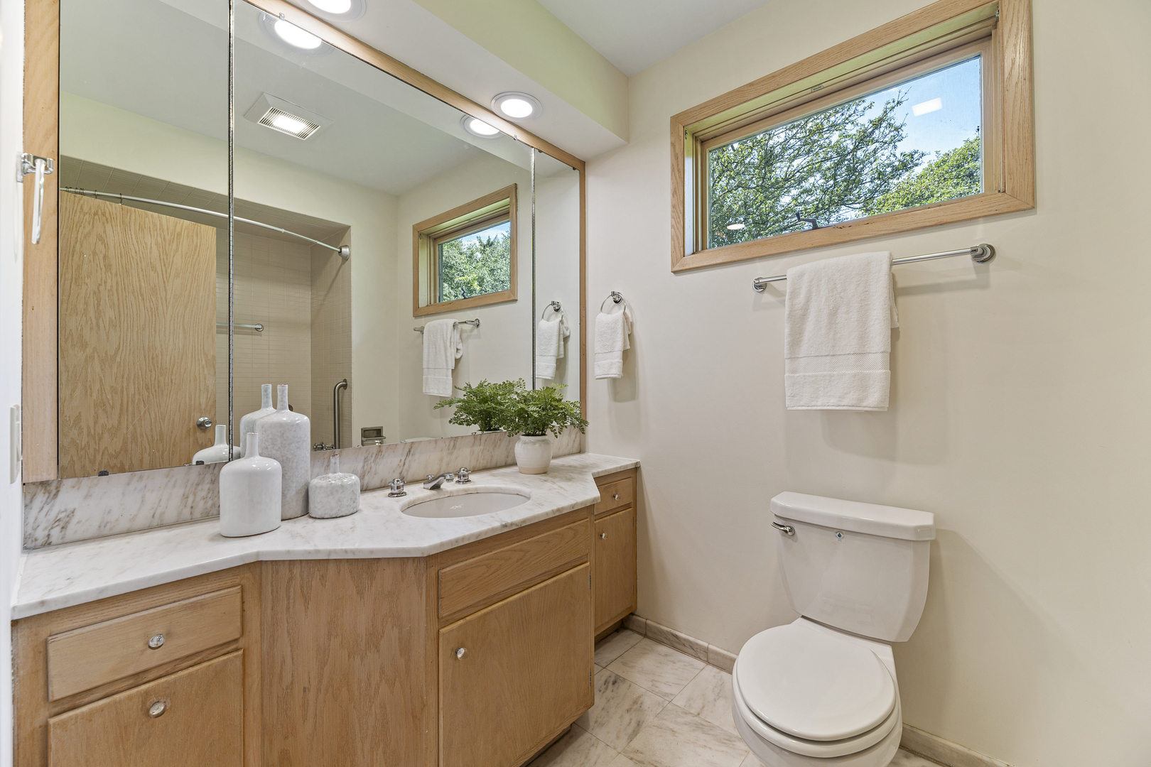 767 Whiteoaks Lane Property Photo 18