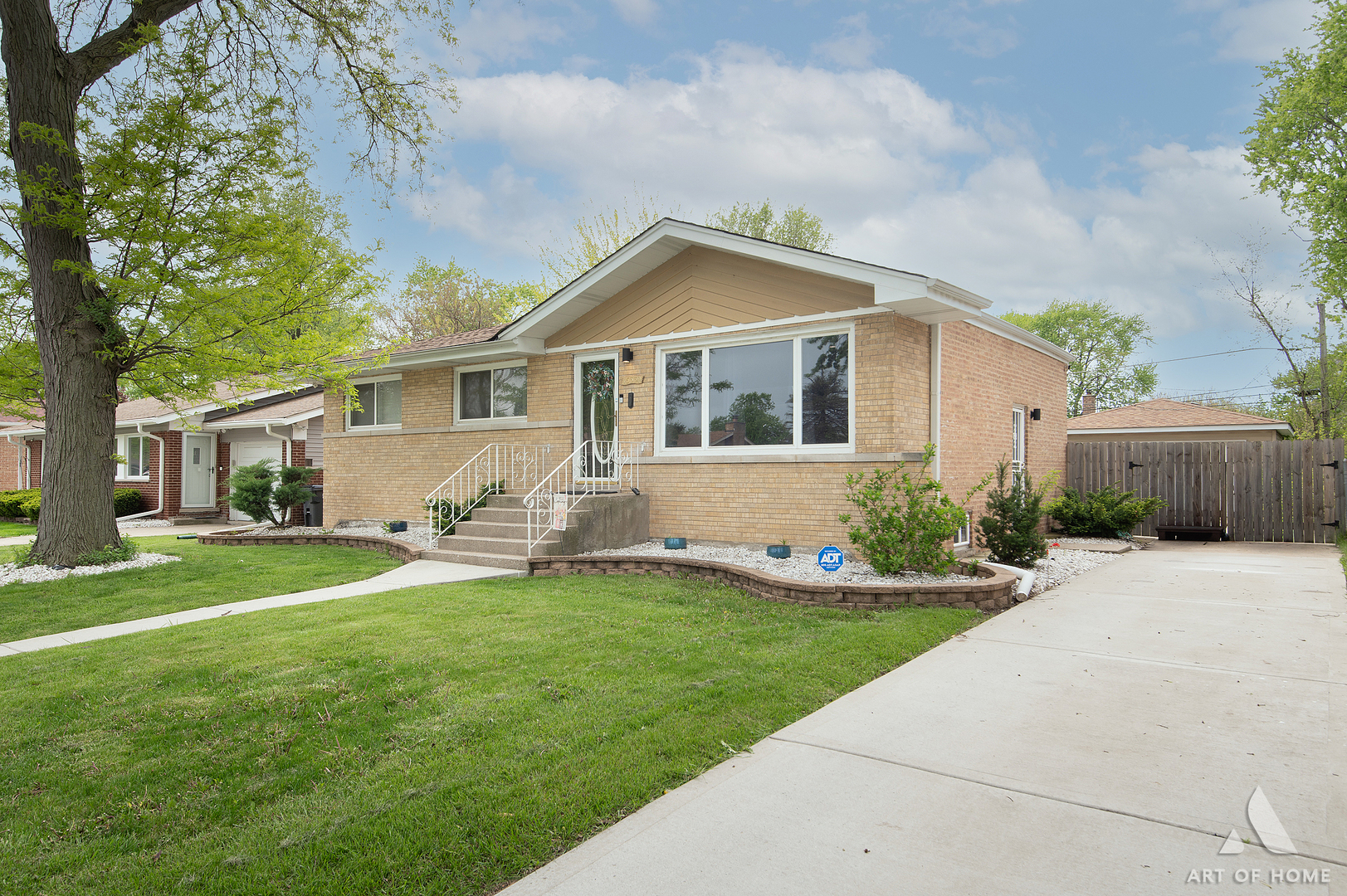 15330 Ingleside Avenue Property Photo