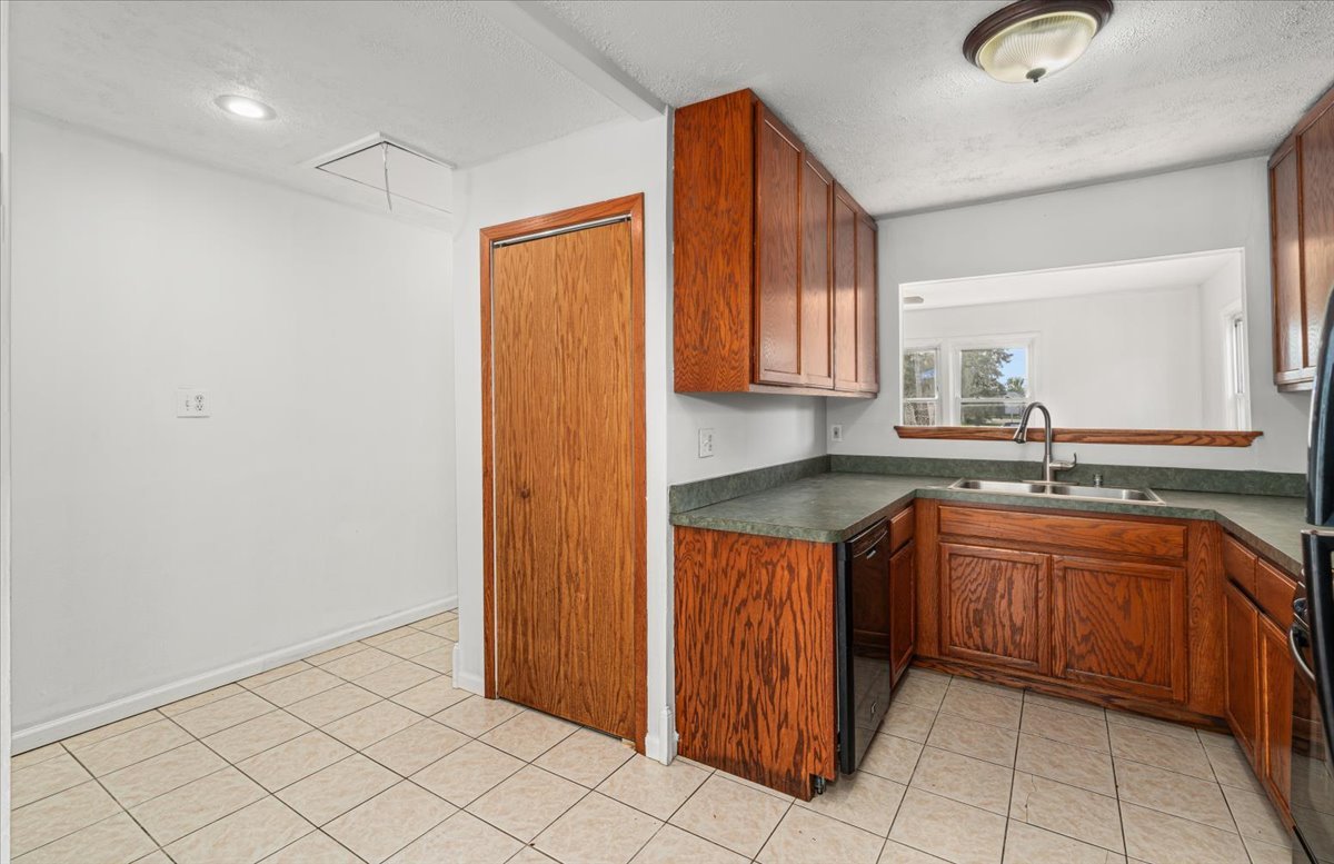 1714 Burry Circle Drive Property Photo 10
