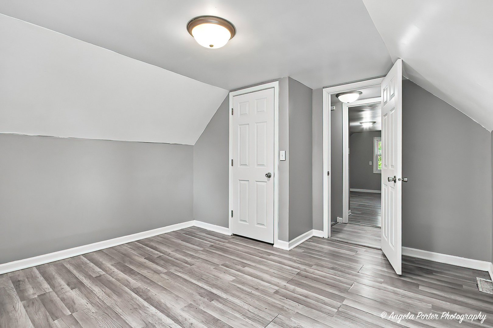 1621 Round Lake Drive Property Photo 20