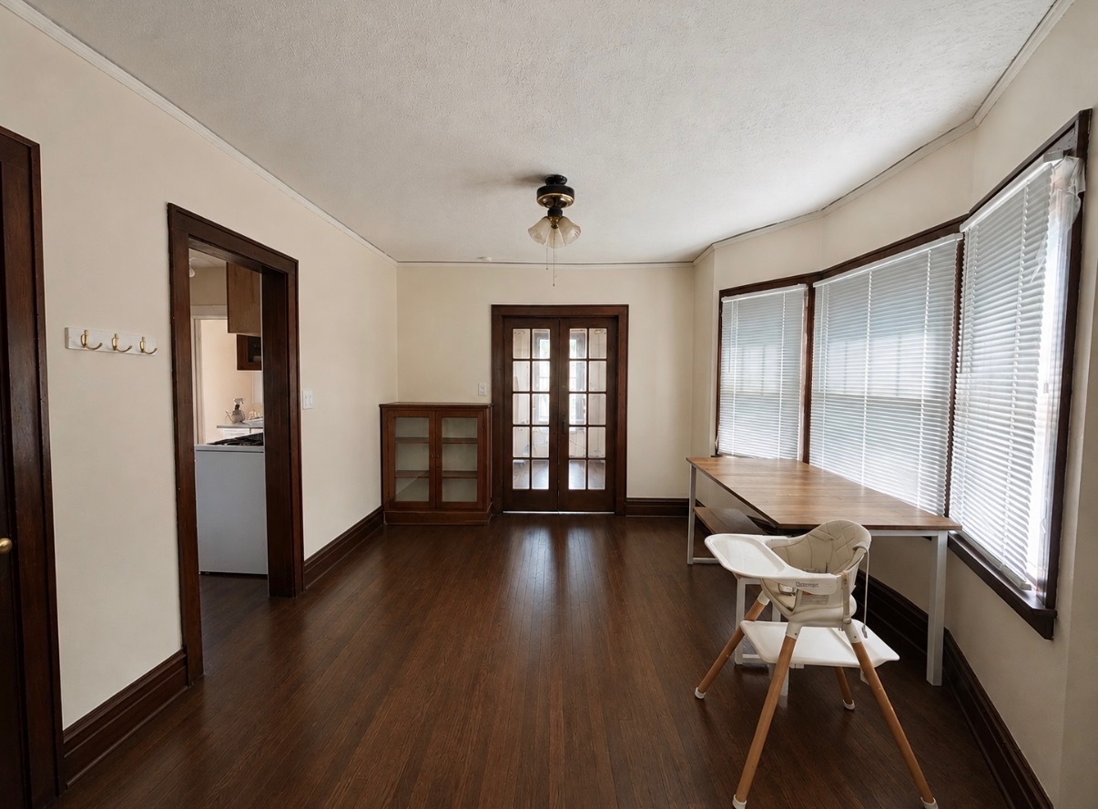 25 Keller Avenue S Property Photo 8