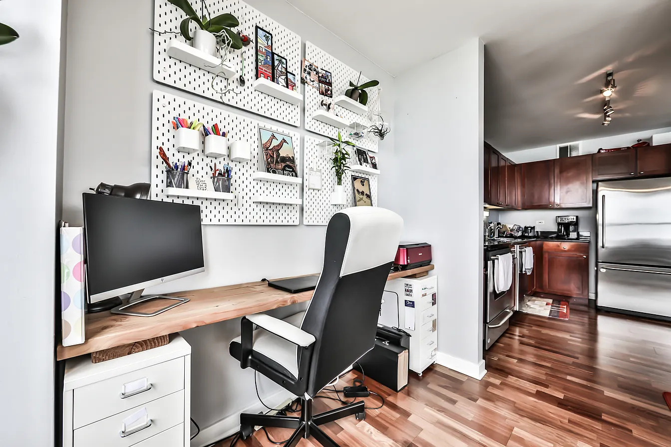 655 W Irving Park Road 3810 Property Photo 15