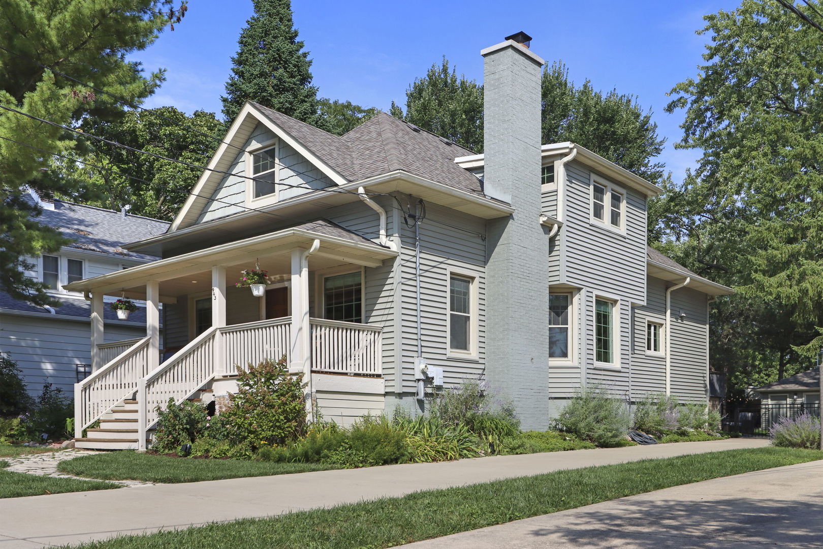 943 Forest Avenue Property Photo 1