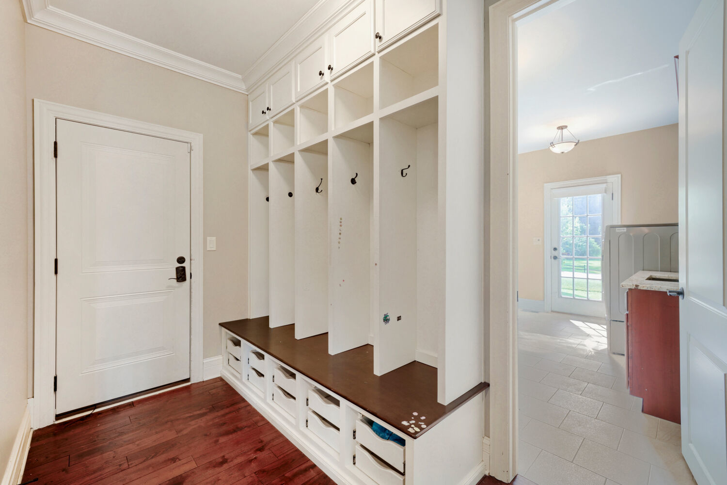 10594 Charmaine Drive Property Photo 12