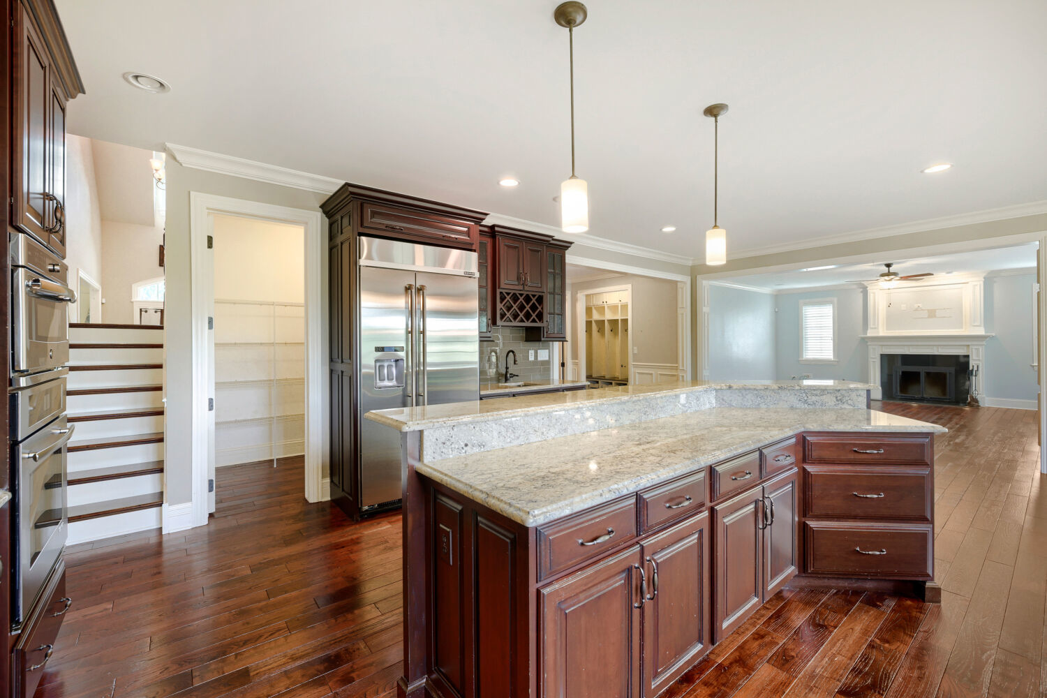 10594 Charmaine Drive Property Photo 14