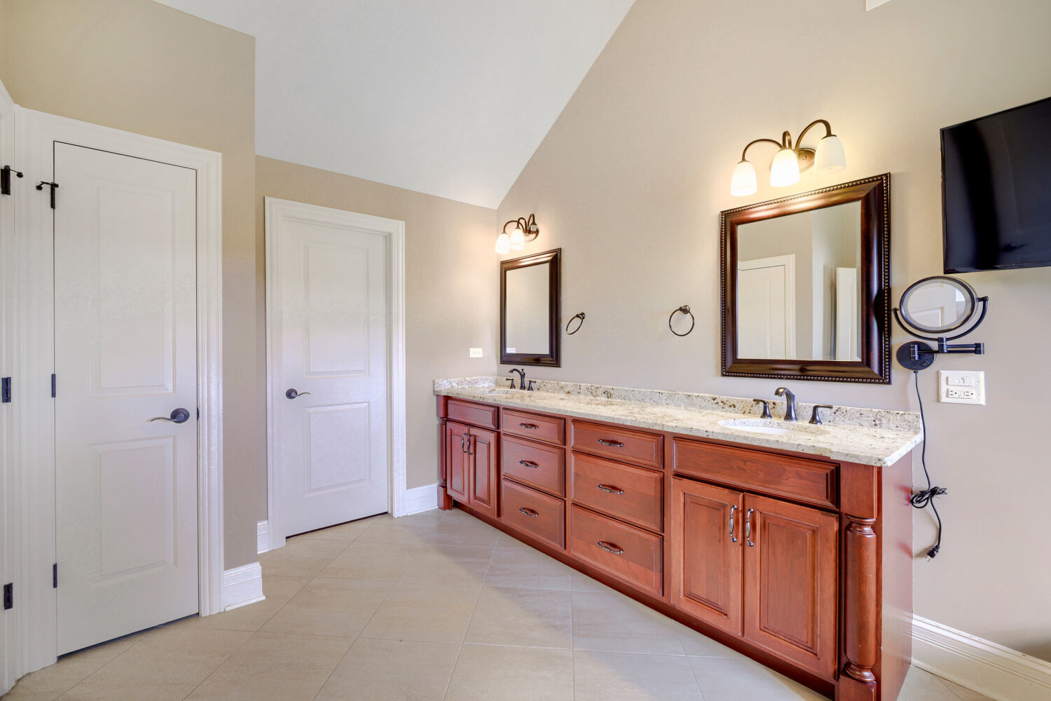 10594 Charmaine Drive Property Photo 25