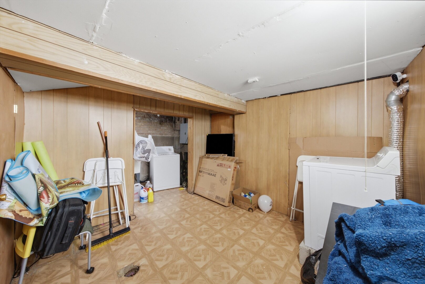 731 E 88th Place Property Photo 18
