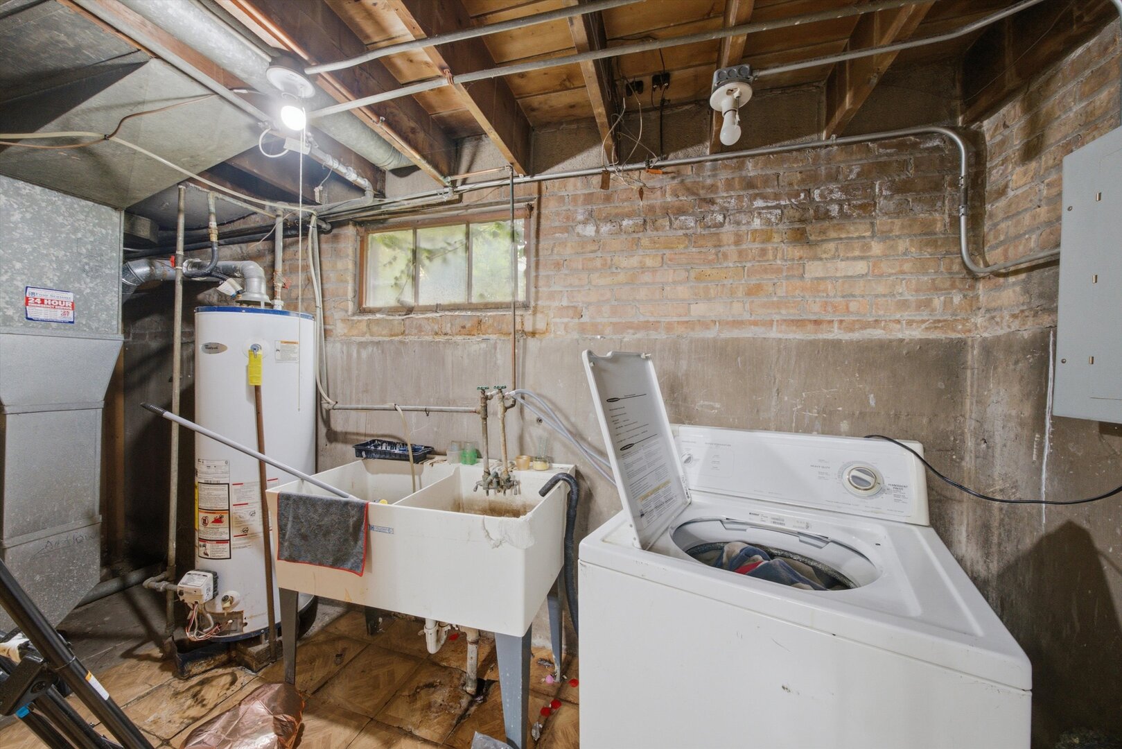 731 E 88th Place Property Photo 19