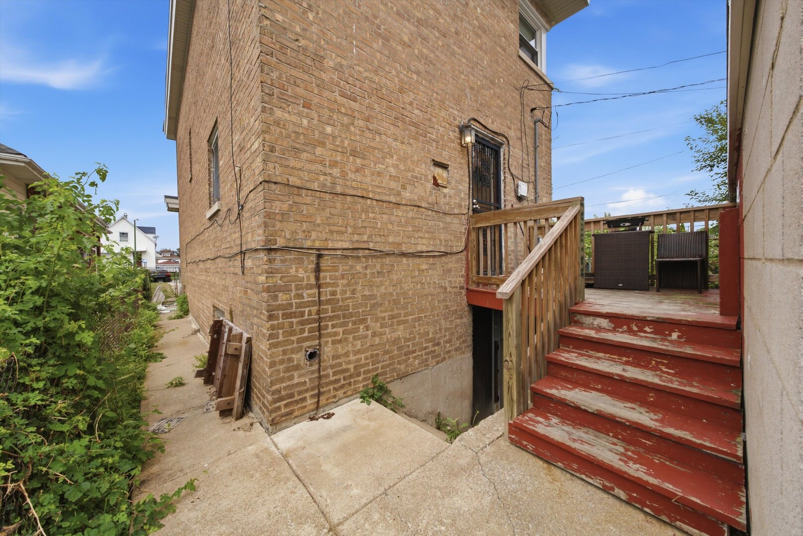 731 E 88th Place Property Photo 20