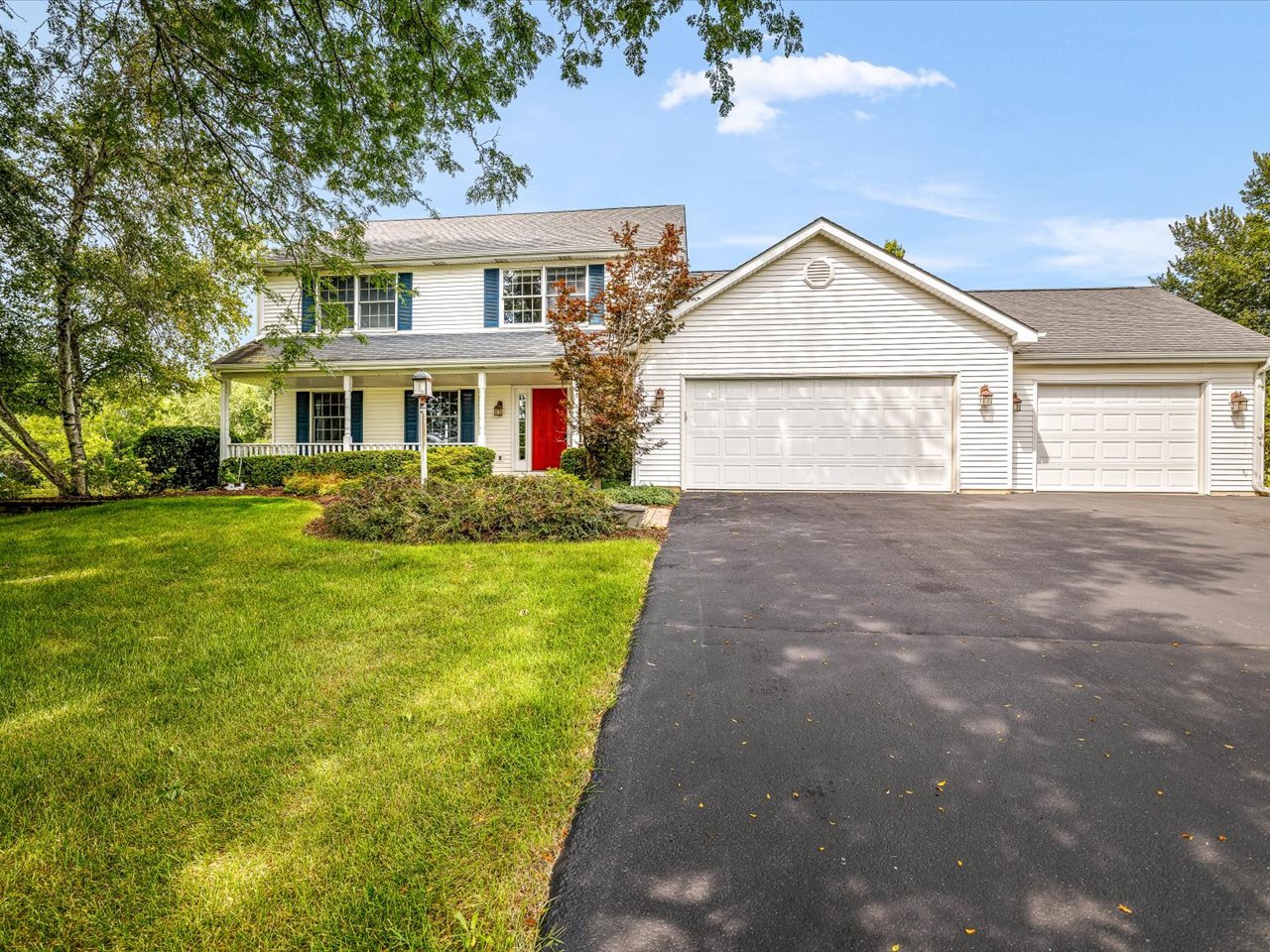 10230 Heatherridge Lane Property Photo 1