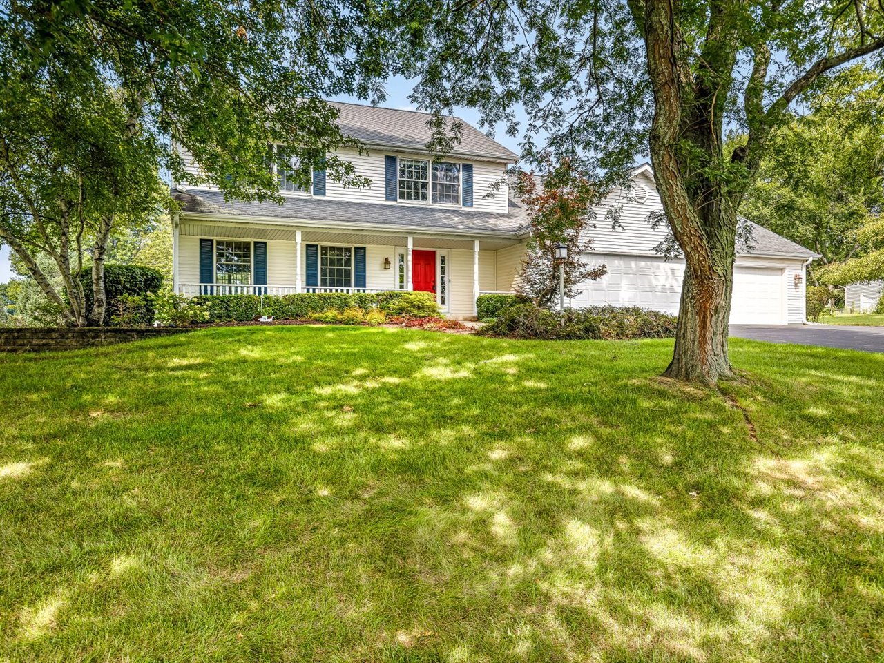 10230 Heatherridge Lane Property Photo 2